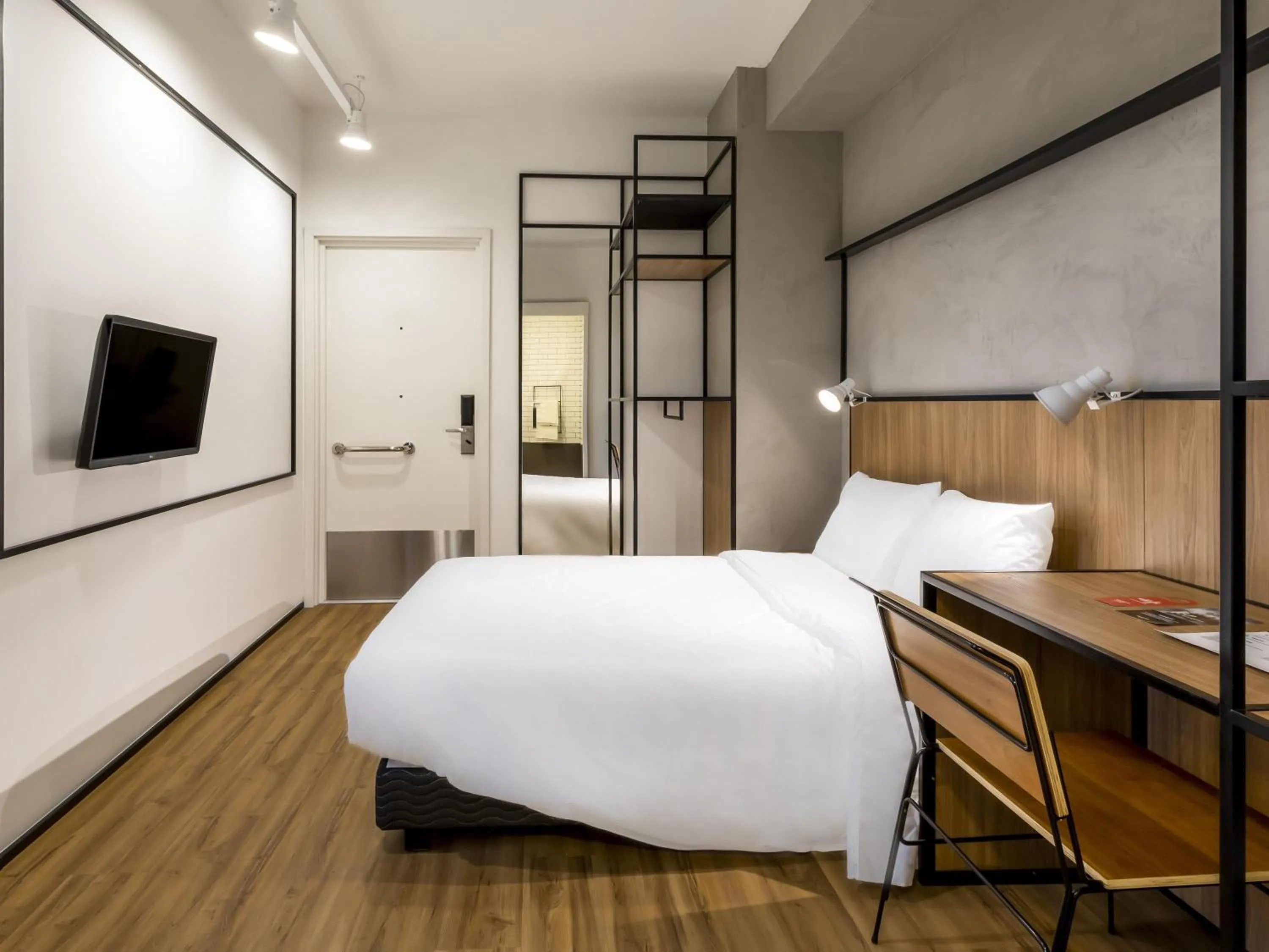 Bedroom, Bed in Ibis Aruja