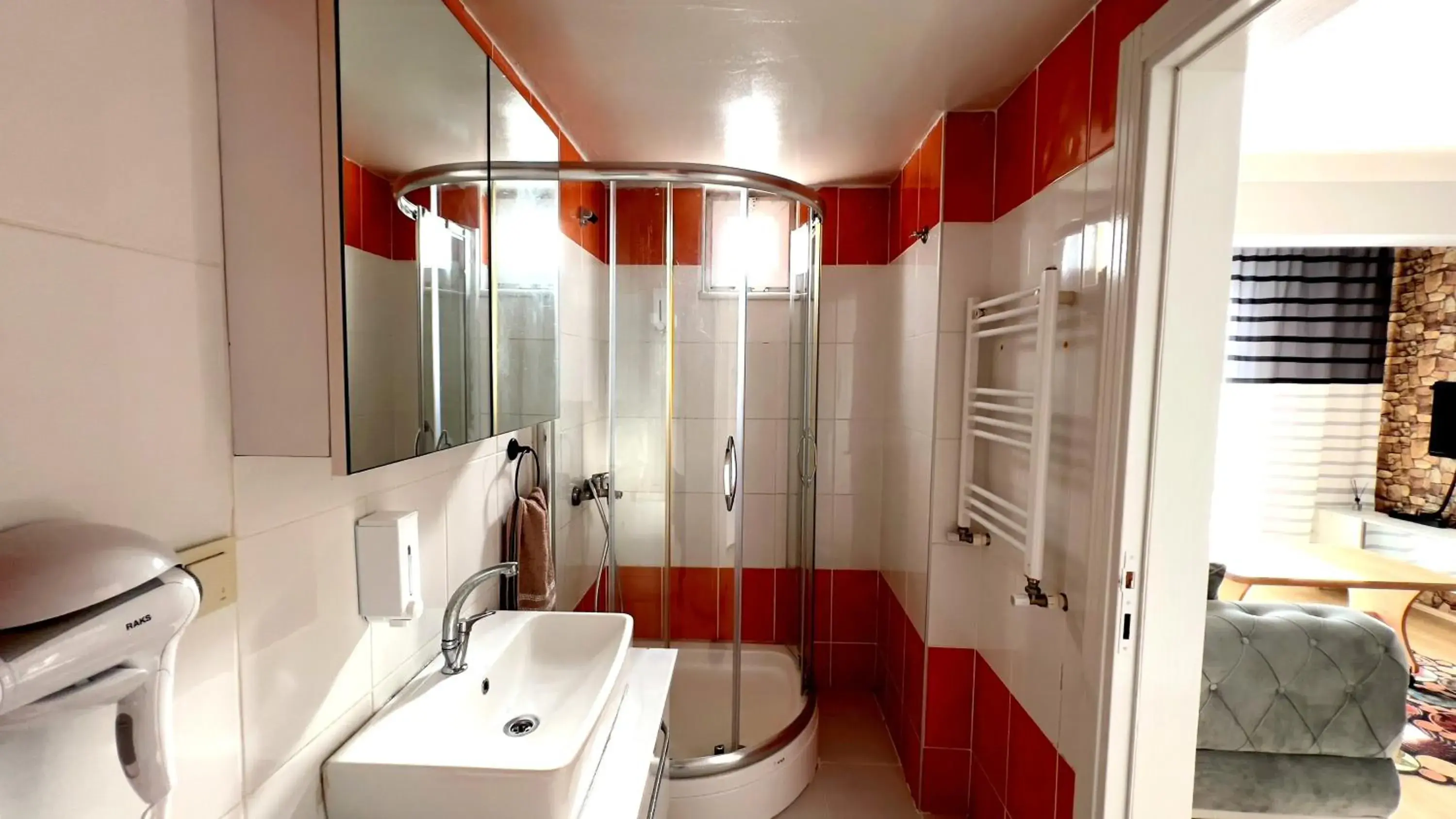 Shower in Edirne House Shower in Edirne House