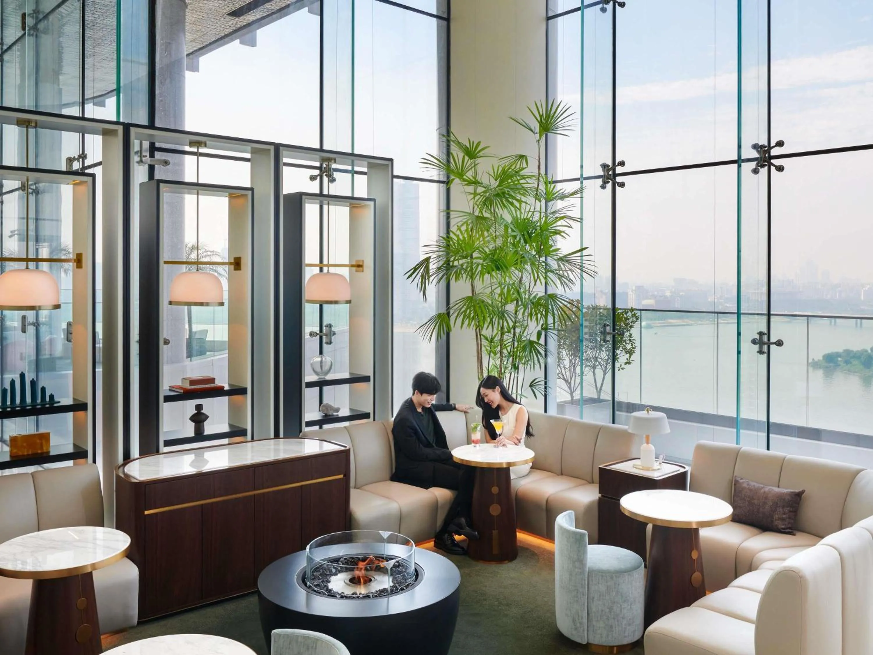 Lounge or bar in Naru Ambassador Hotel Seoul - MGallery Collection