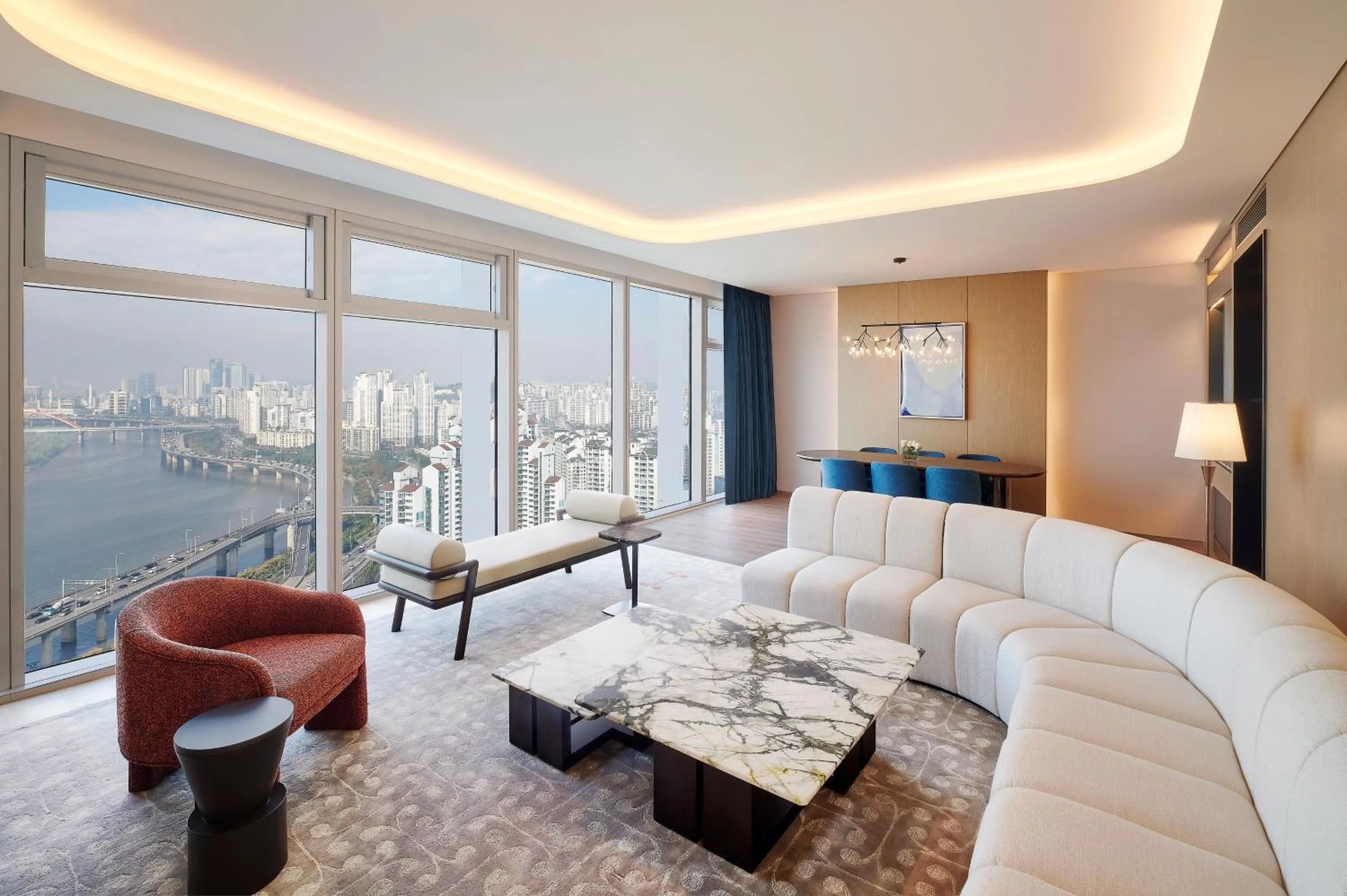 Living room in Naru Ambassador Hotel Seoul - MGallery Collection