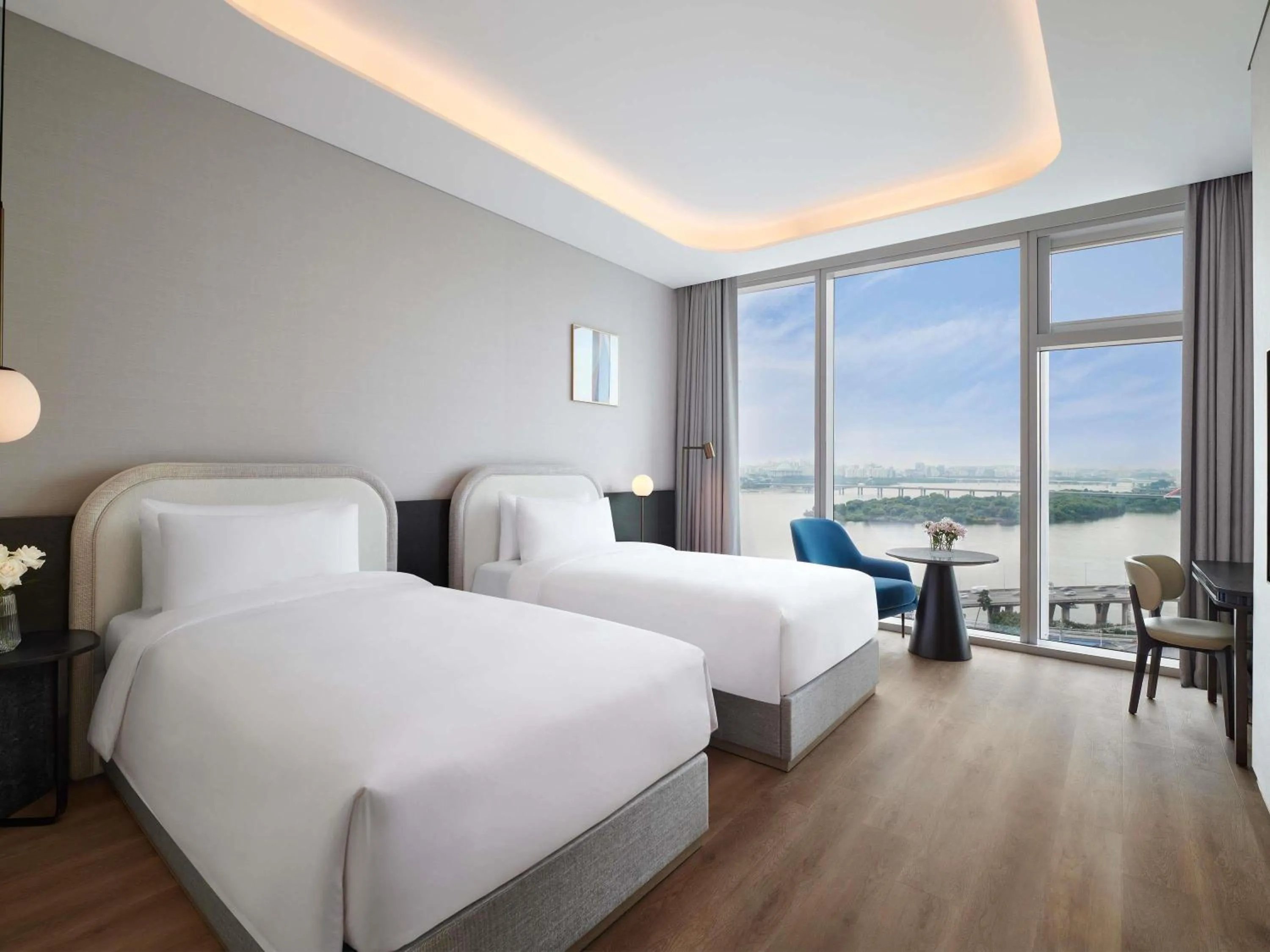 Bedroom, Bed in Naru Ambassador Hotel Seoul - MGallery Collection
