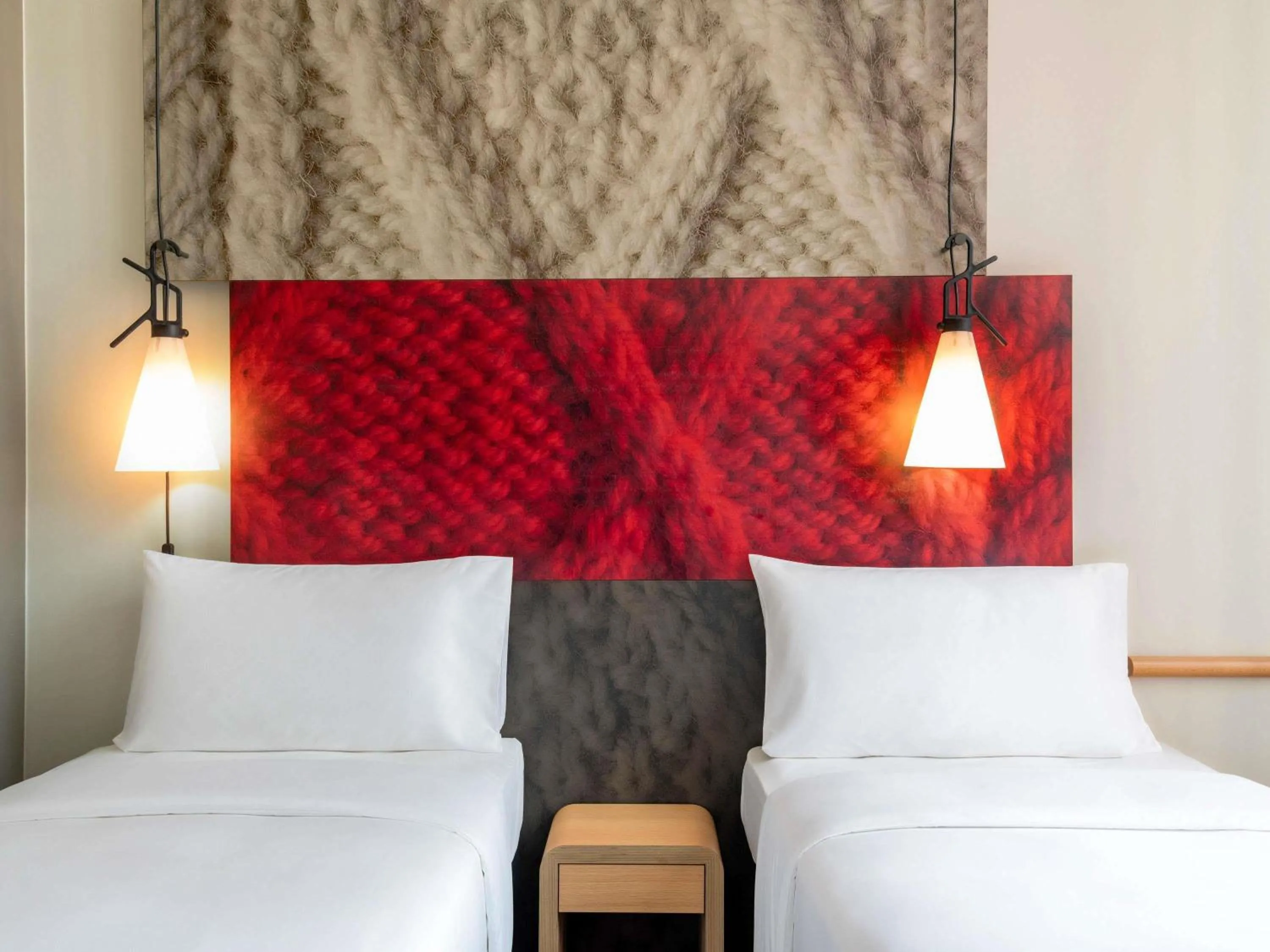 Bedroom, Bed in ibis Doha