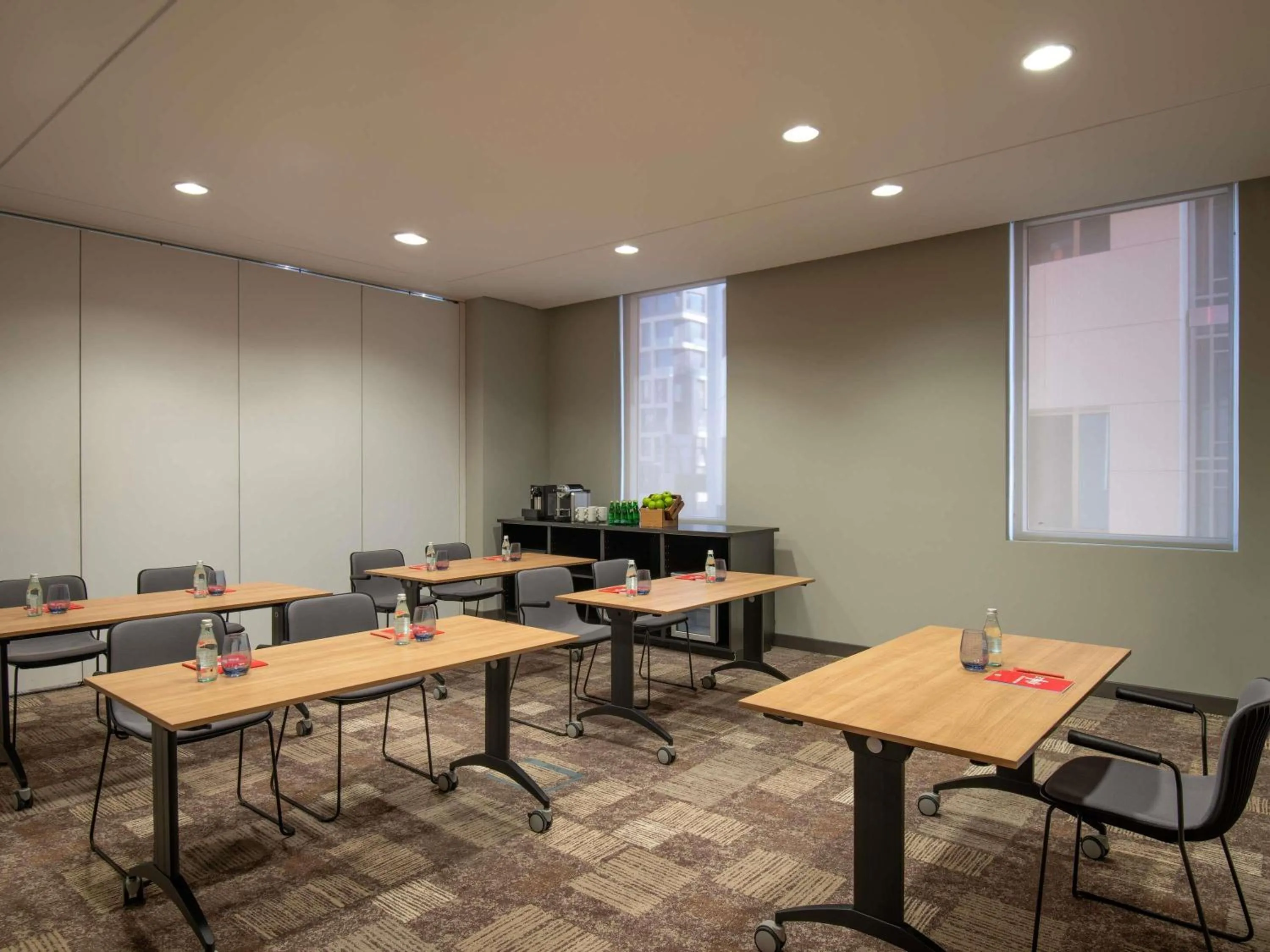 Meeting/conference room in ibis Doha