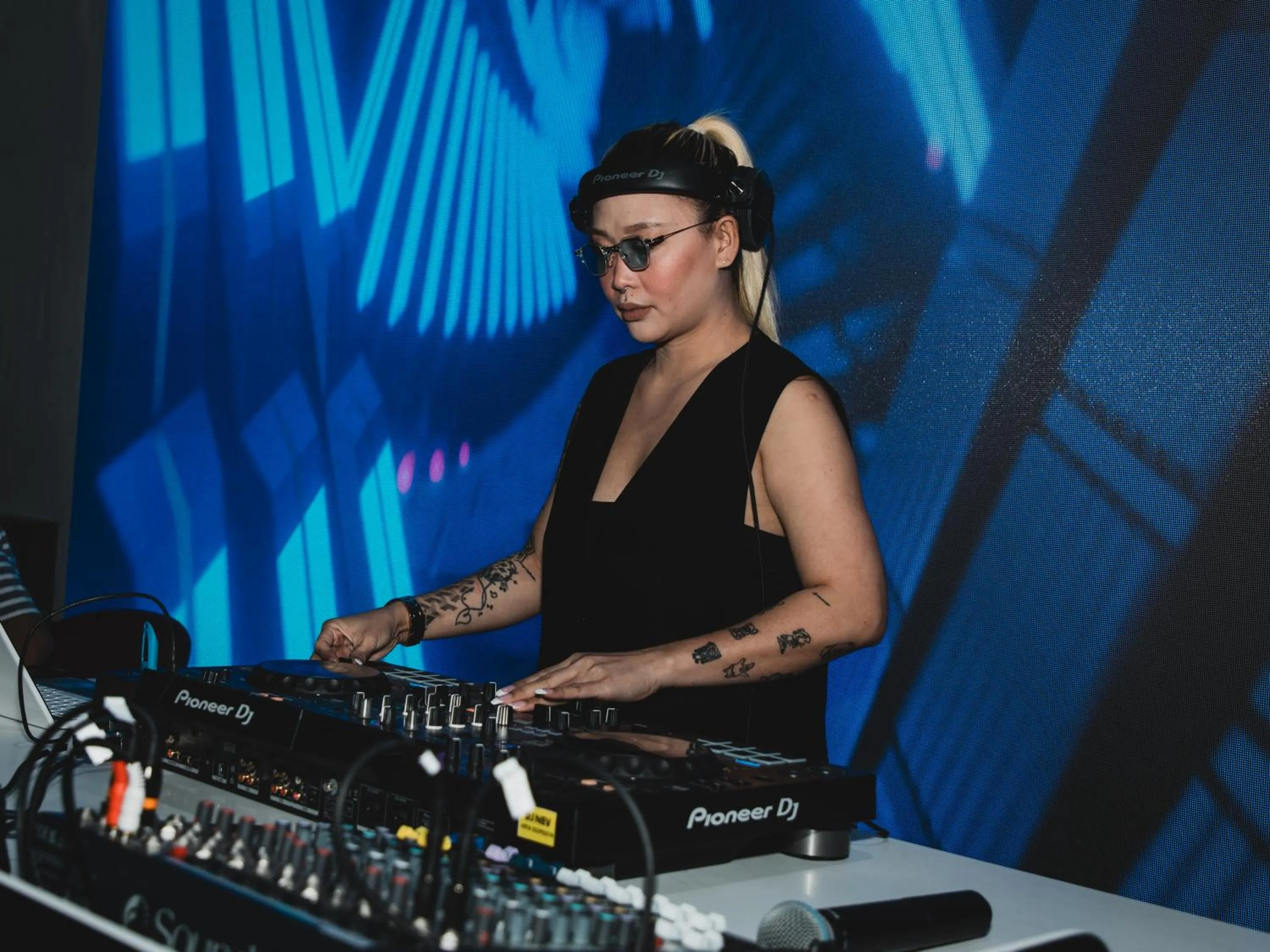 Lounge or bar in ibis Doha