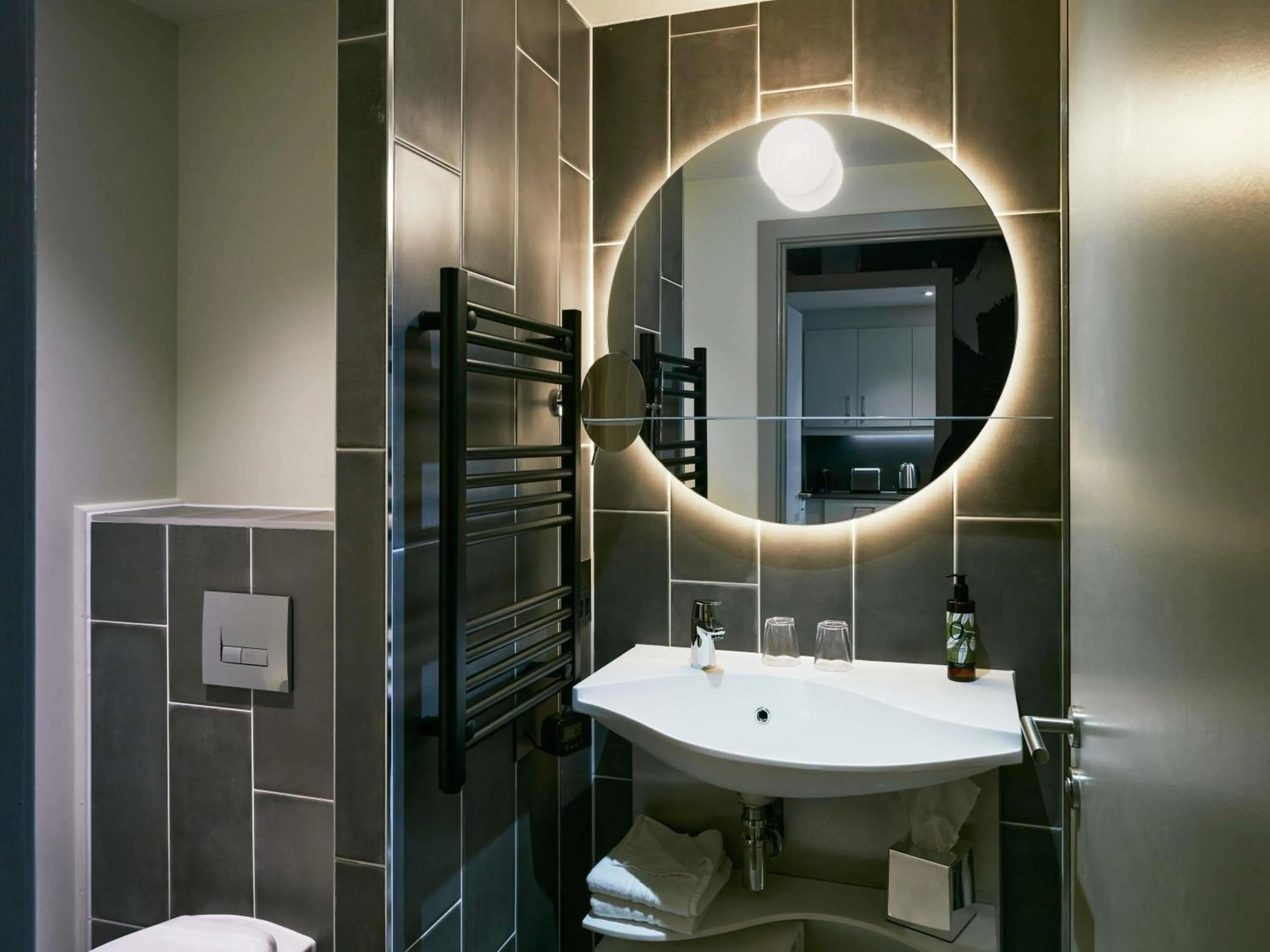 Bedroom in Aparthotel Adagio Glasgow Central