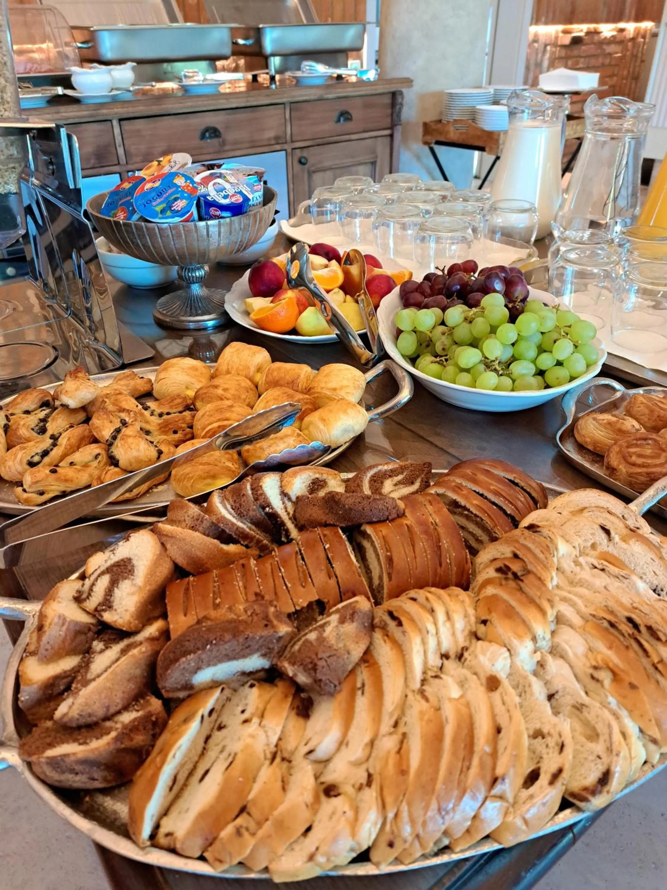 Breakfast in Arkady Hof Hotel