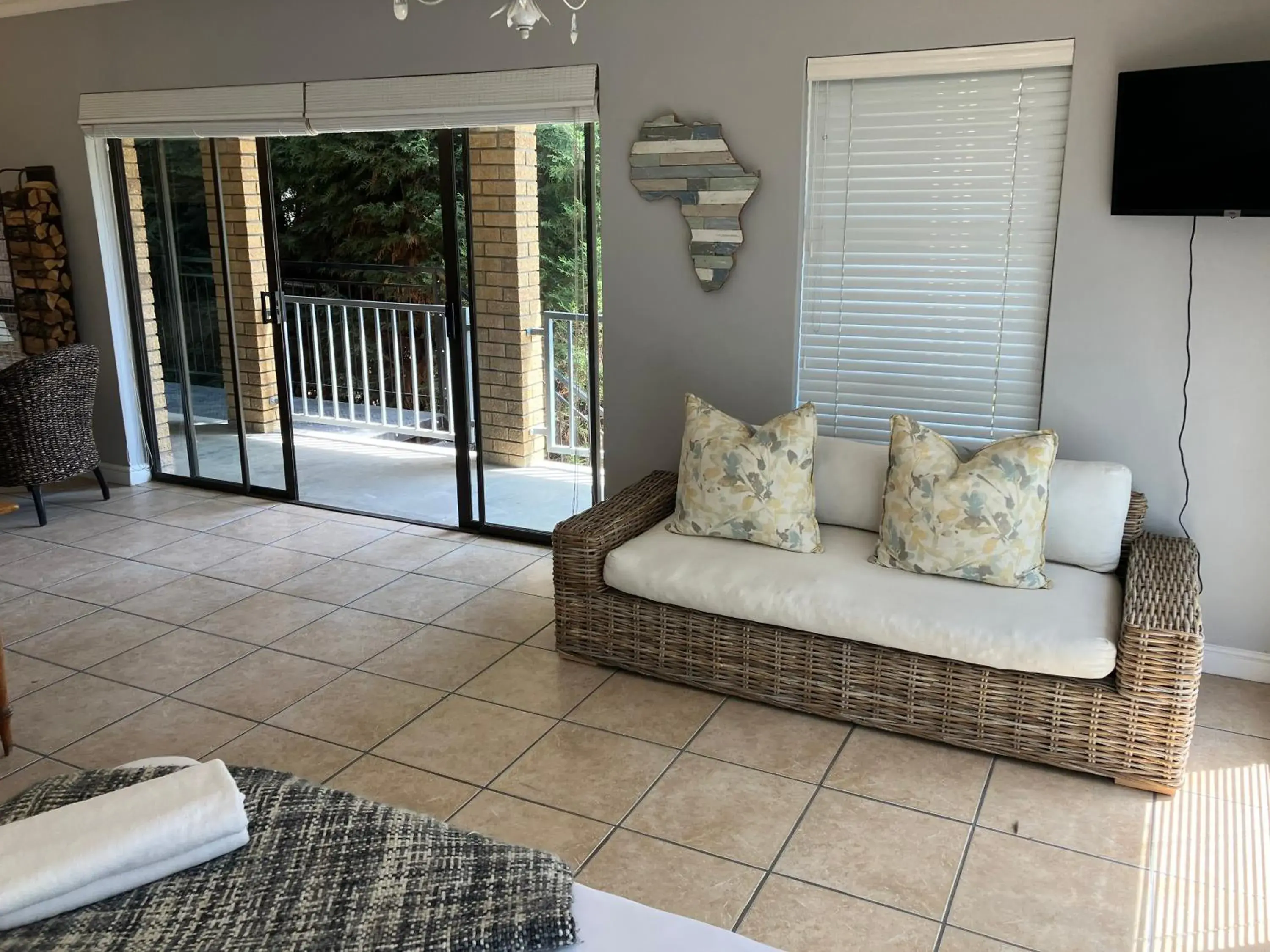 One-Bedroom Apartment in UpperRoom Ceres -Indoor Braai One-Bedroom Apartment in UpperRoom Ceres -Indoor Braai