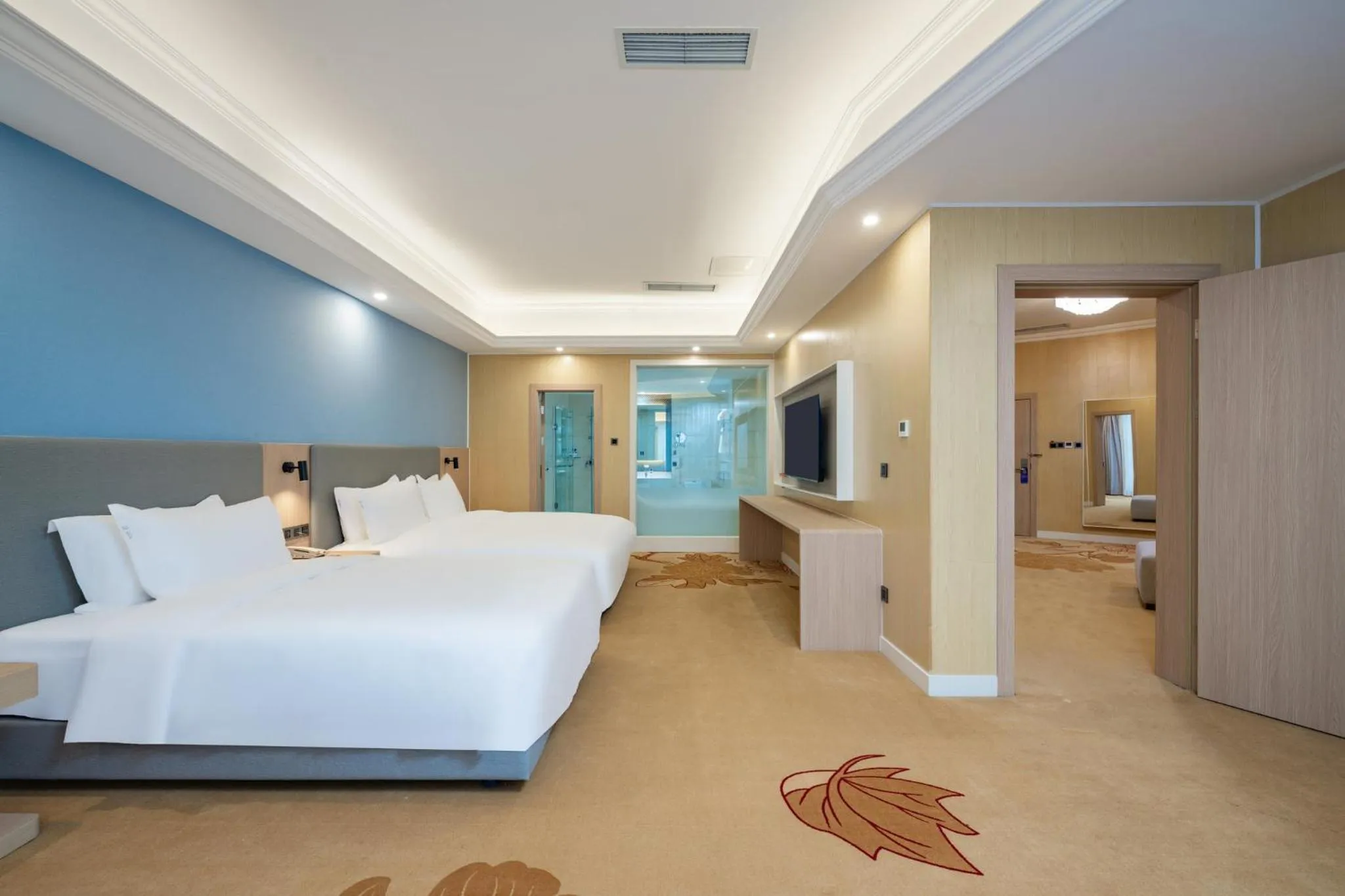 Photo of the whole room, Bed in Holiday Inn Express Chengdu Tianfu Square by IHG - Chunxi Road and Kuanzhai Alley