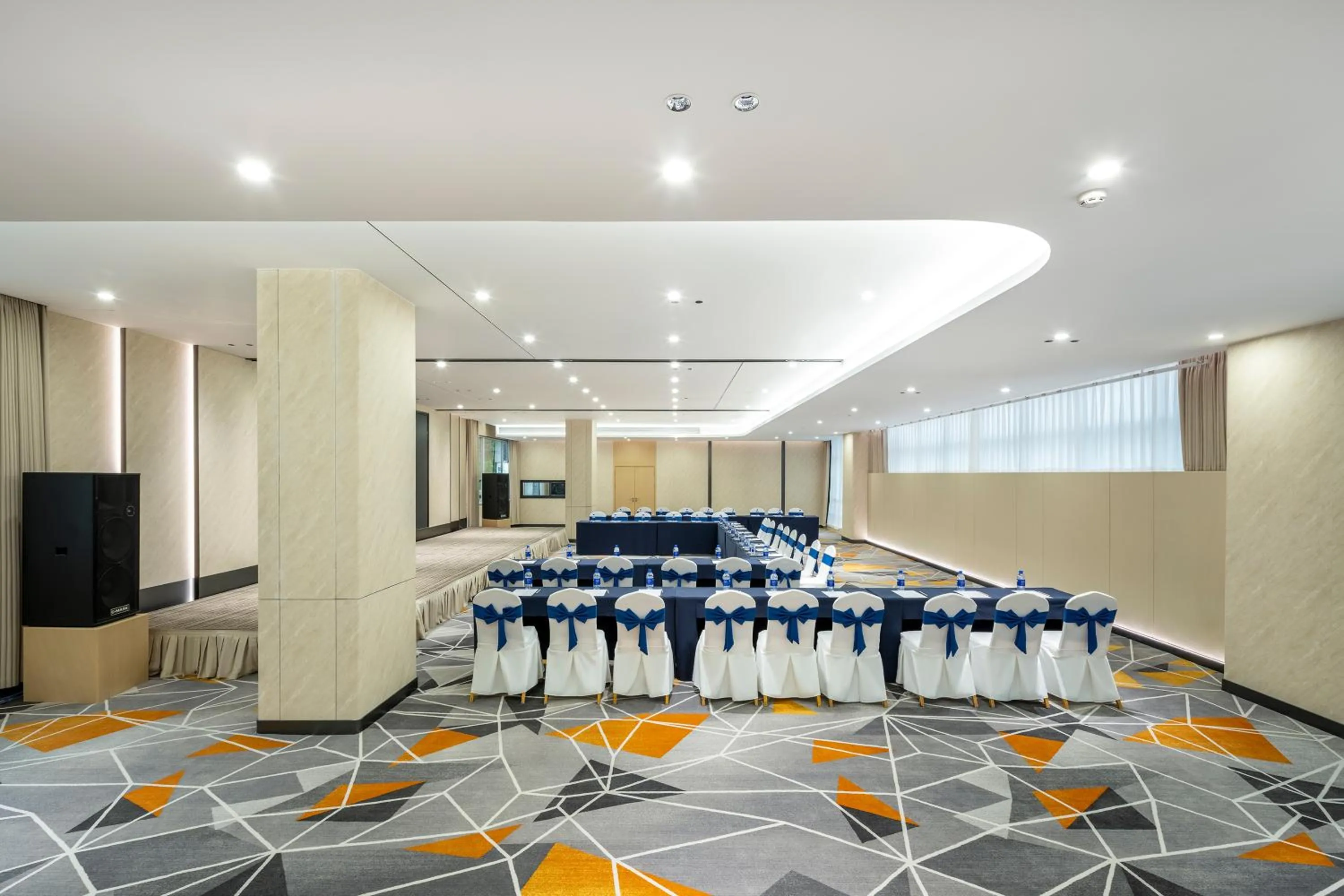 Meeting/conference room in Holiday Inn Express Chengdu Tianfu Square by IHG - Chunxi Road and Kuanzhai Alley