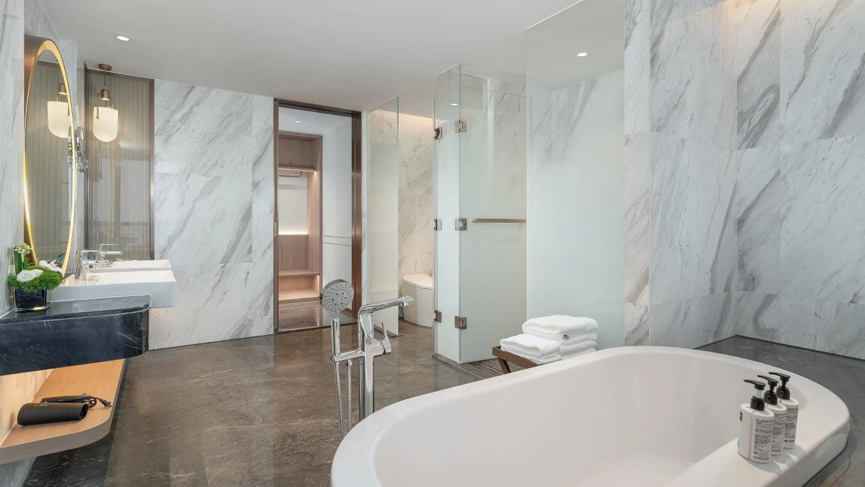 Bathroom in Holiday Inn Express Shunde Daliang by IHG