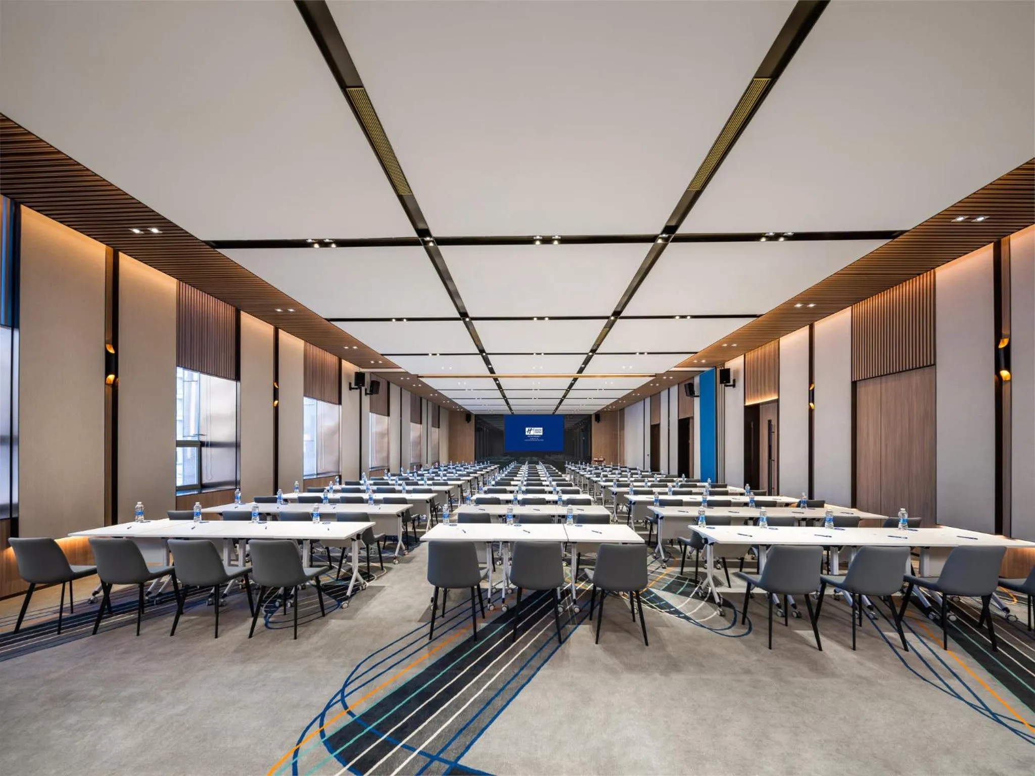 Meeting/conference room in Holiday Inn Express Liaoyuan Economic Dev Zone by IHG
