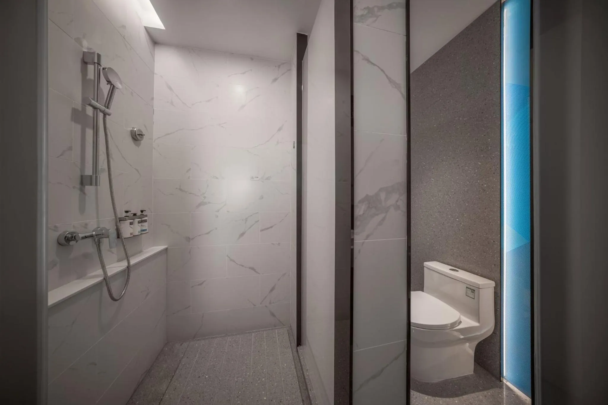 Bathroom in Holiday Inn Express Liaoyuan Economic Dev Zone by IHG