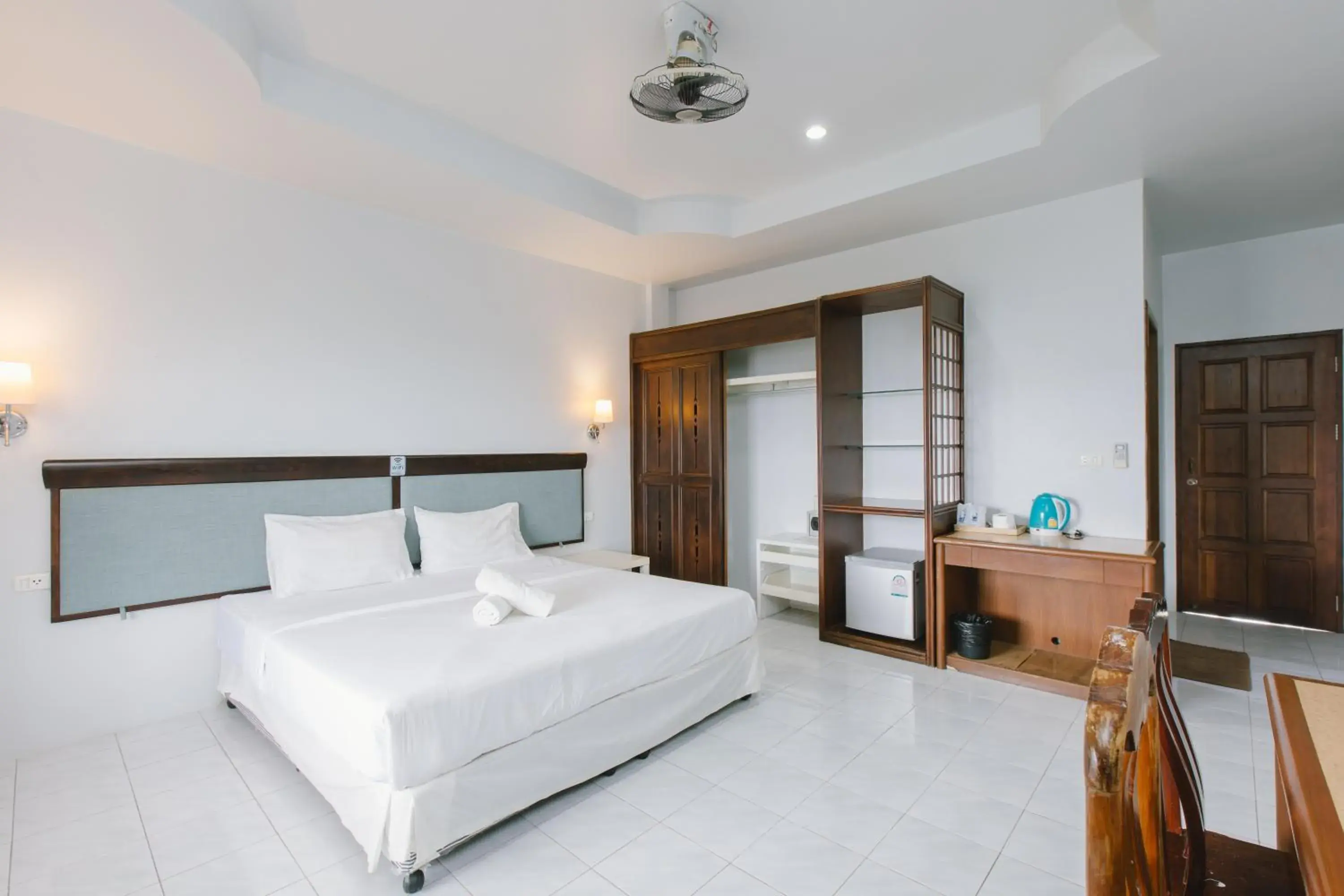 Large Double Room Balcony - single occupancy in Kataonsea bungalows Large Double Room Balcony - single occupancy in Kataonsea bungalows