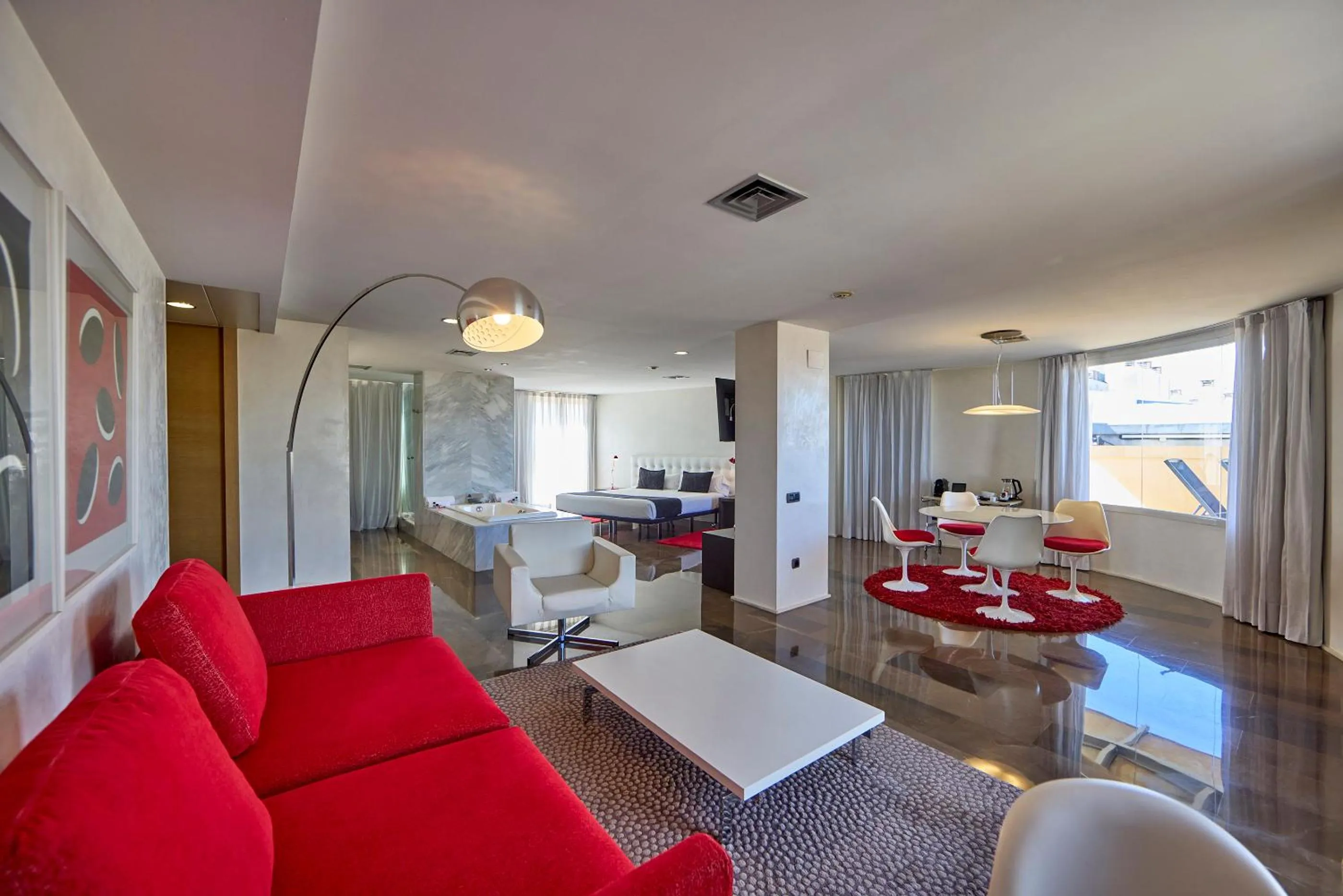 TV and multimedia in Civis Luz Castellón 4*S