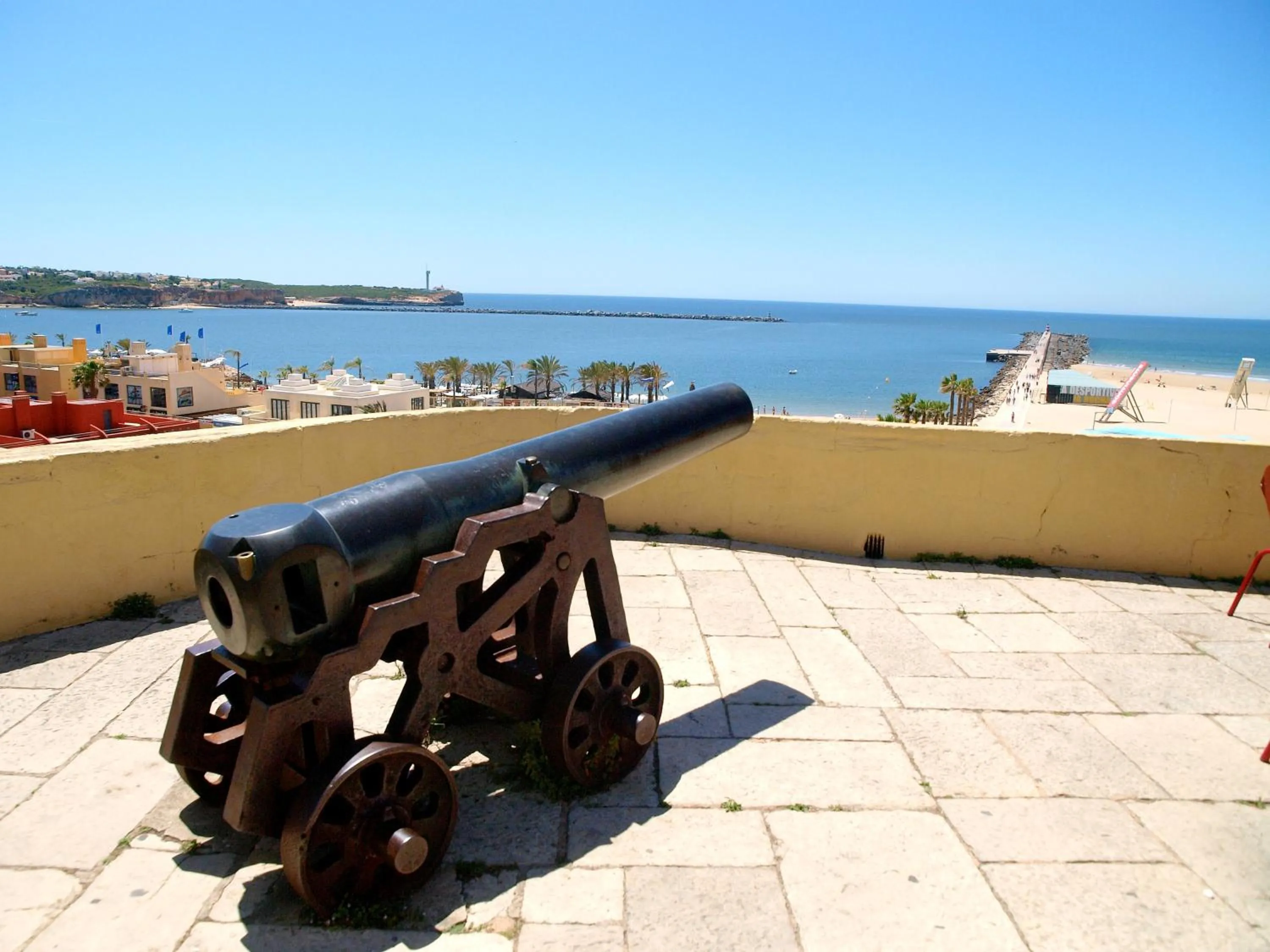 Nearby landmark in Apartamentos Primavera - Praia da Rocha