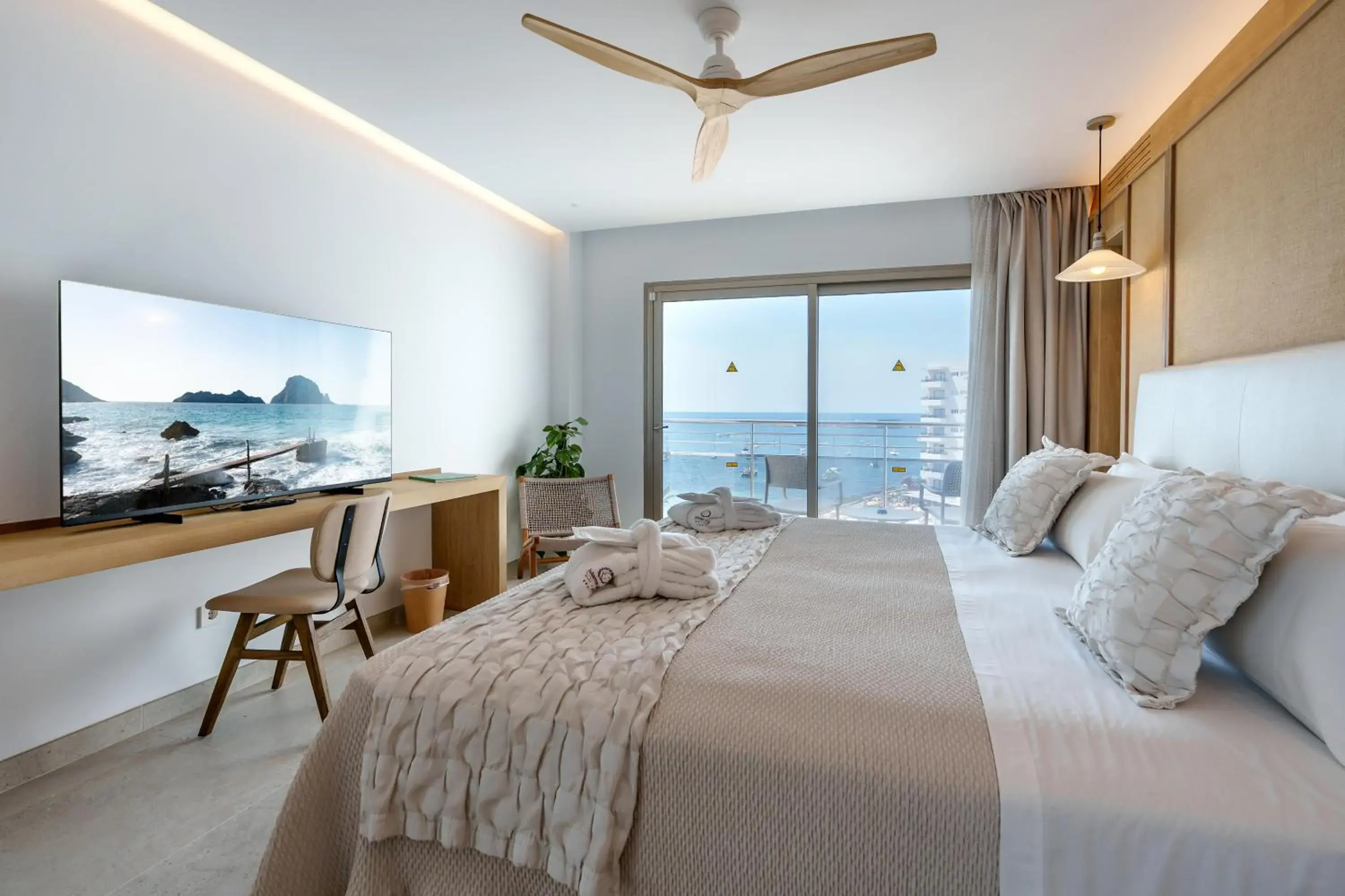 Bed in Bellamar Hotel Beach & Spa Bed in Bellamar Hotel Beach & Spa