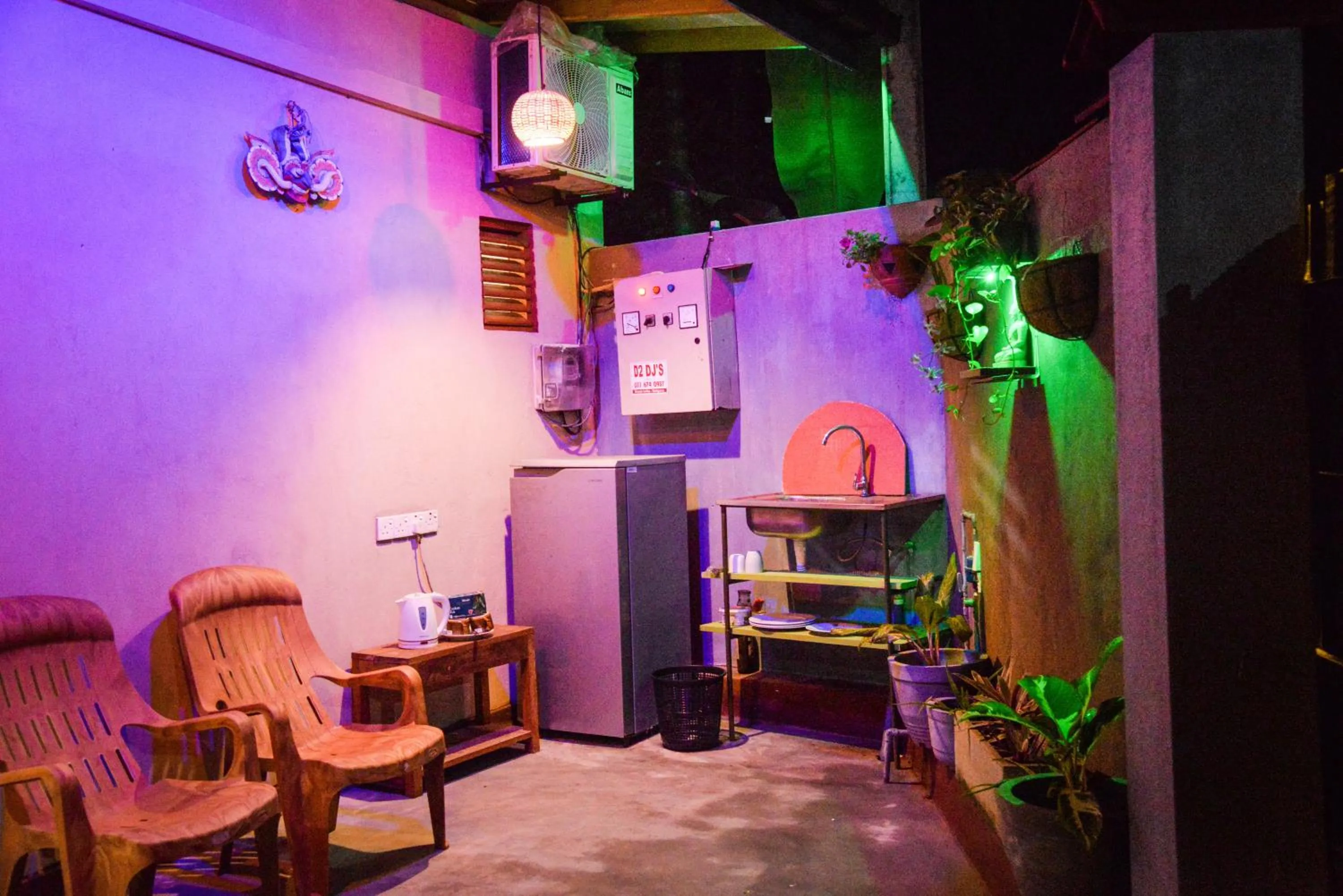 Red Eyes Cottage-Hikkaduwa