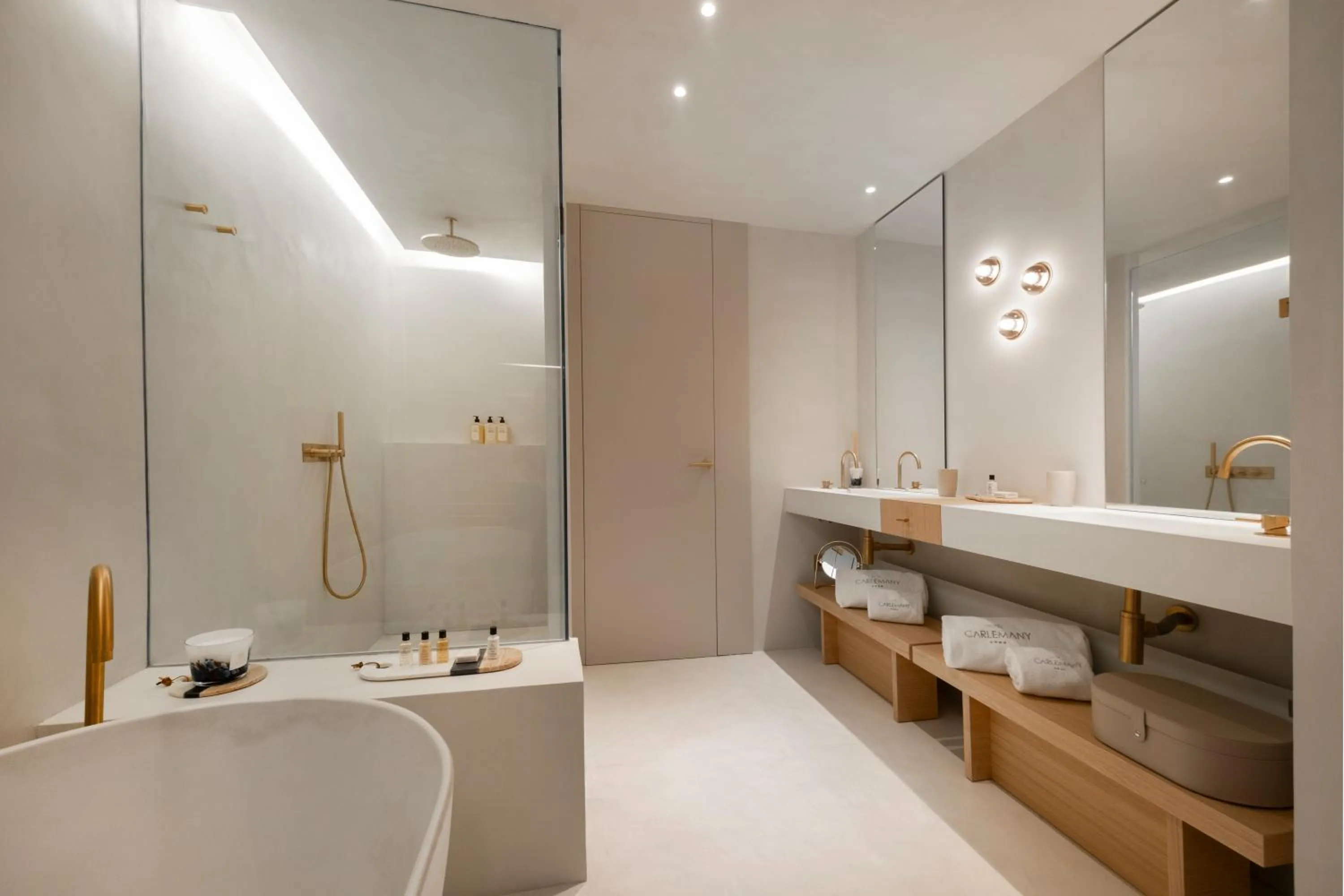 Bathroom in Carlemany Girona