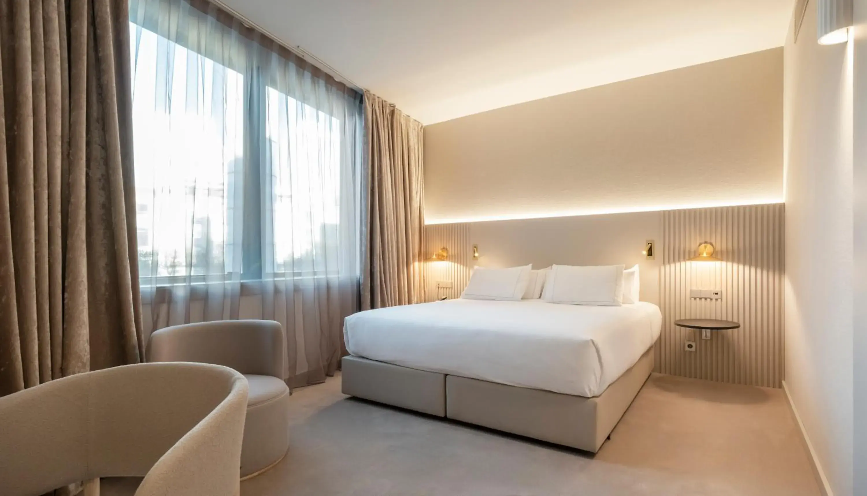 Photo of the whole room, Bed in Carlemany Girona Photo of the whole room, Bed in Carlemany Girona