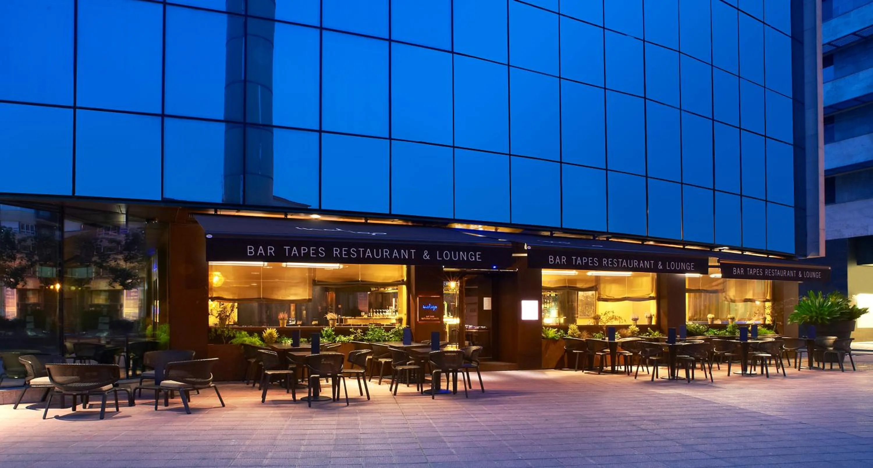 Facade/entrance in Carlemany Girona