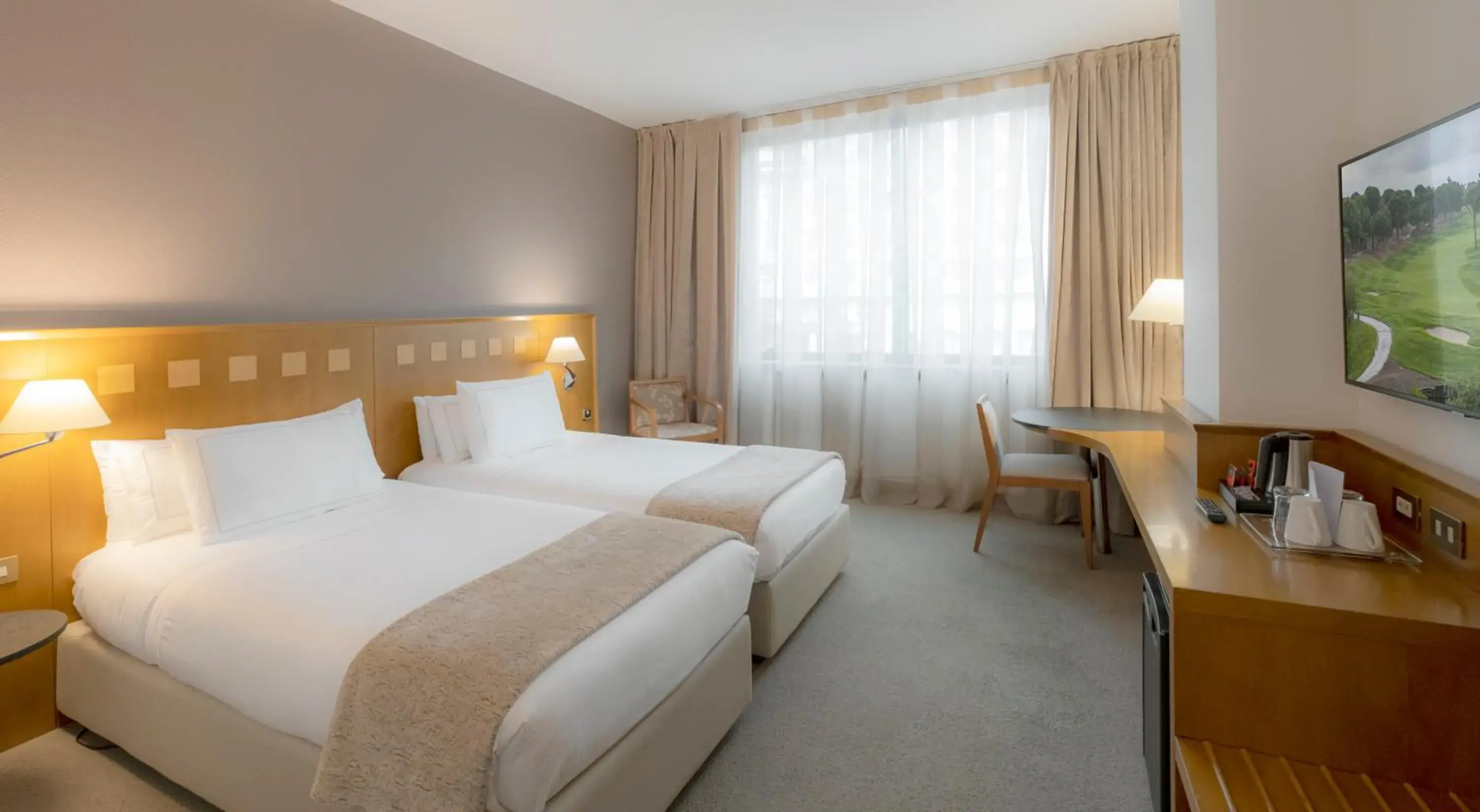 Twin Room in Carlemany Girona Twin Room in Carlemany Girona