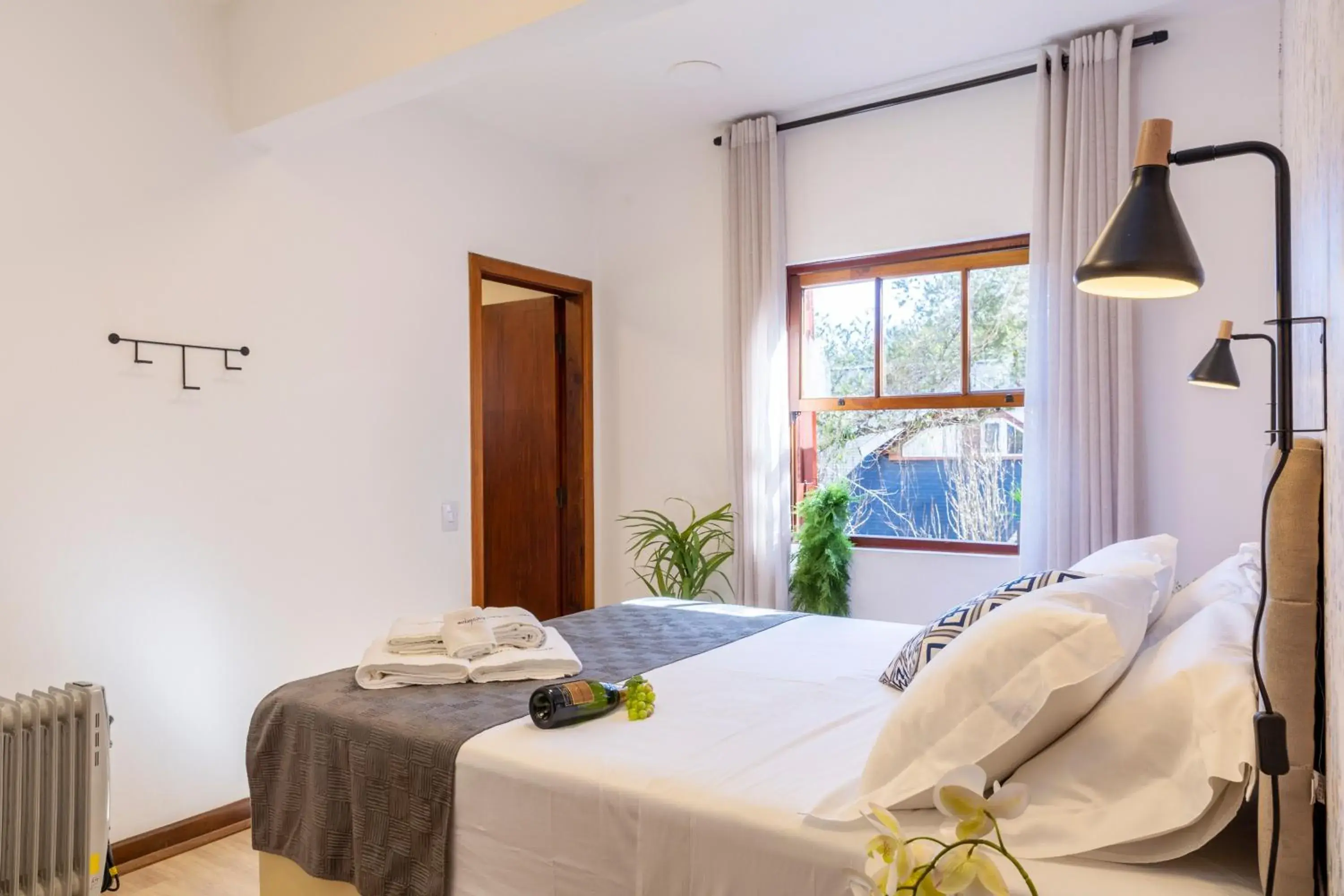 Bed in 3 Quartos no Capivari com Lareira Bed in 3 Quartos no Capivari com Lareira