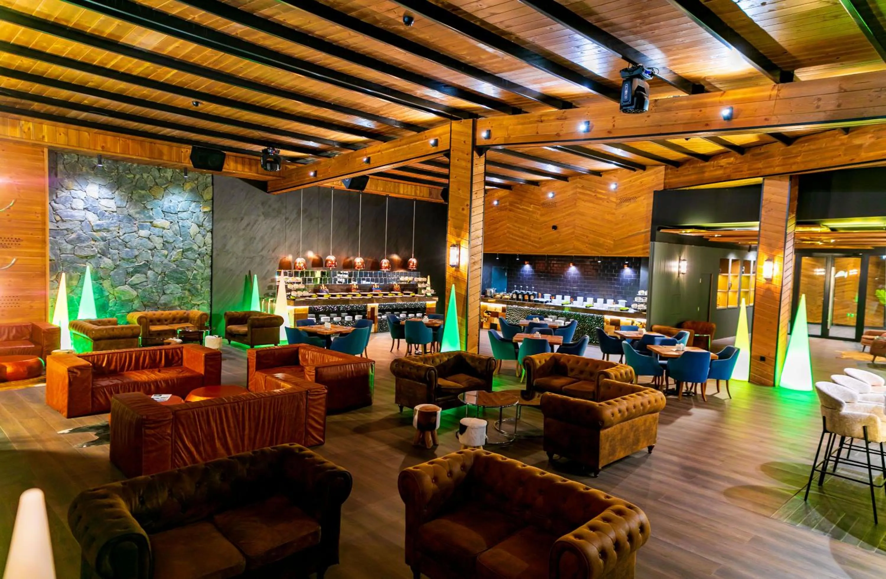 Restaurant/places to eat in Grand Hotel Therme