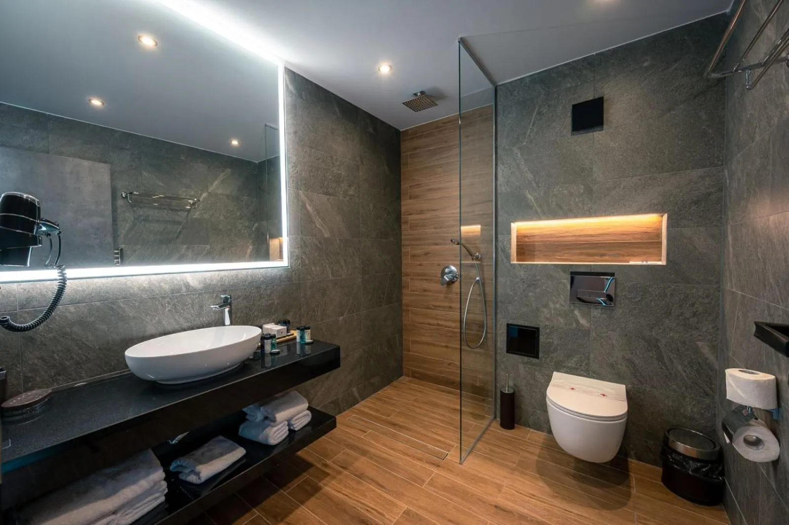 Bathroom in Grand Hotel Therme