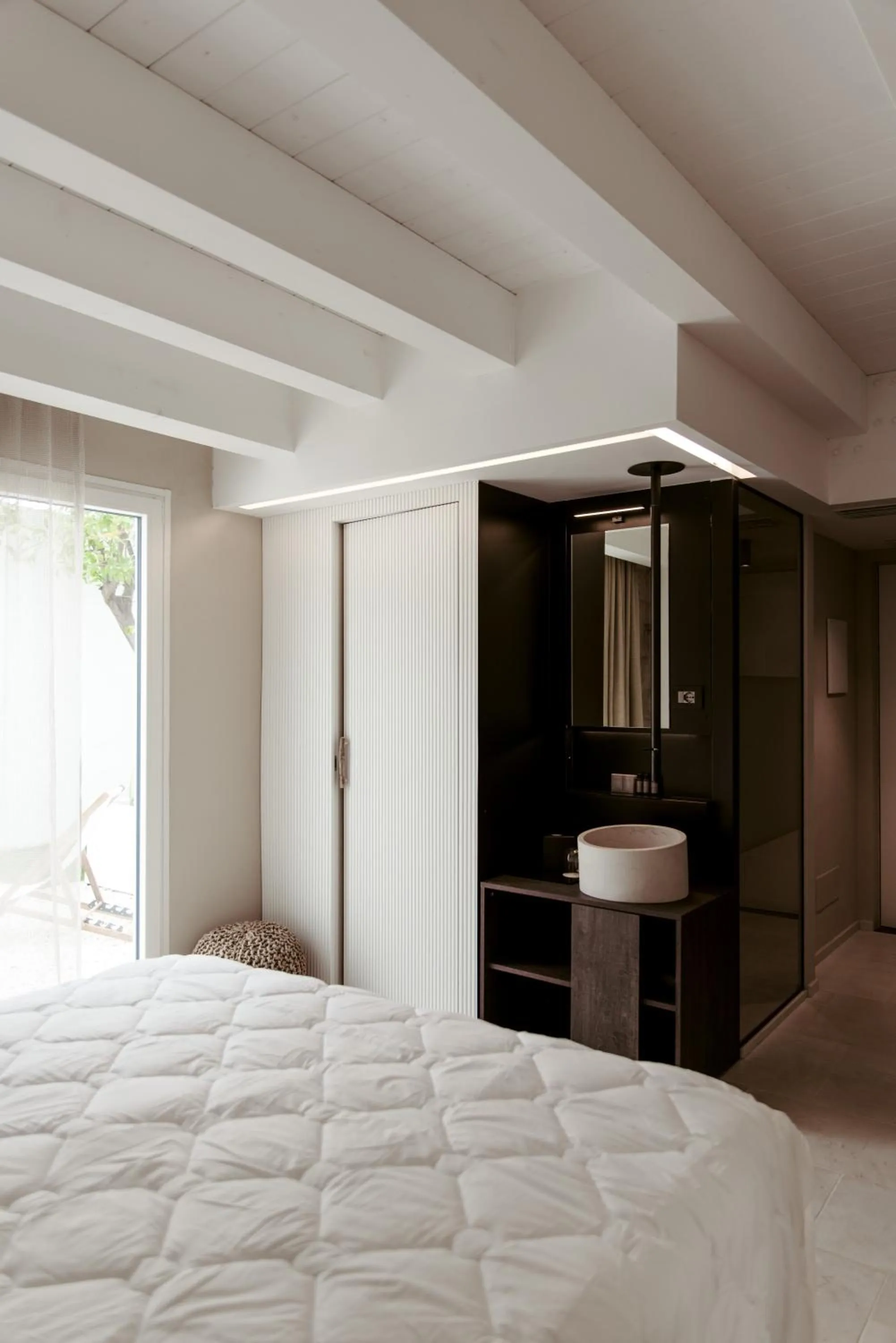 Photo of the whole room, Bed in Le Carasse Boutique Hotel