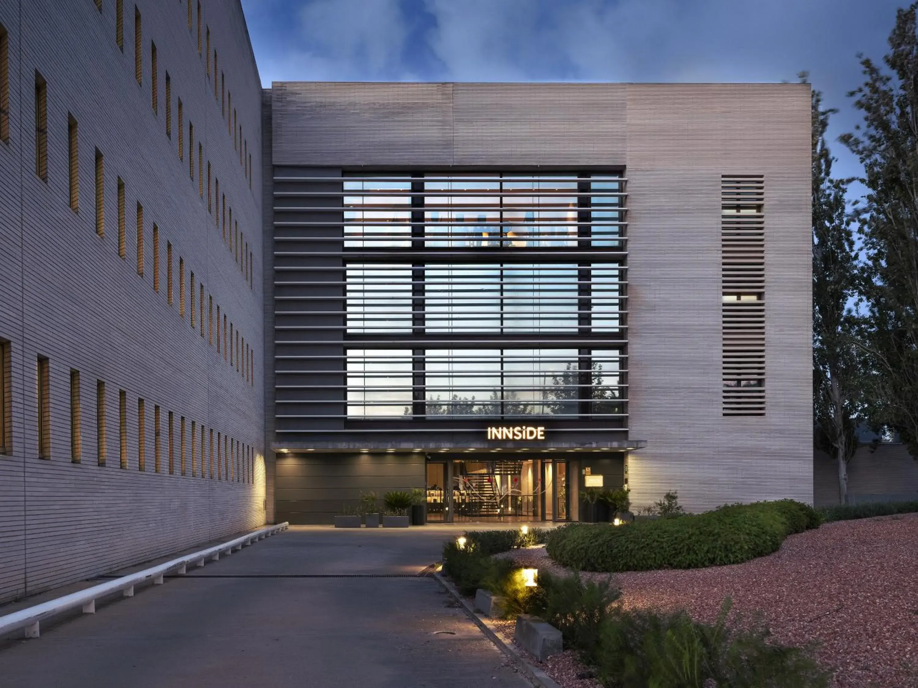 Property building in INNSiDE by Meliá Barcelona Aeropuerto Property building in INNSiDE by Meliá Barcelona Aeropuerto