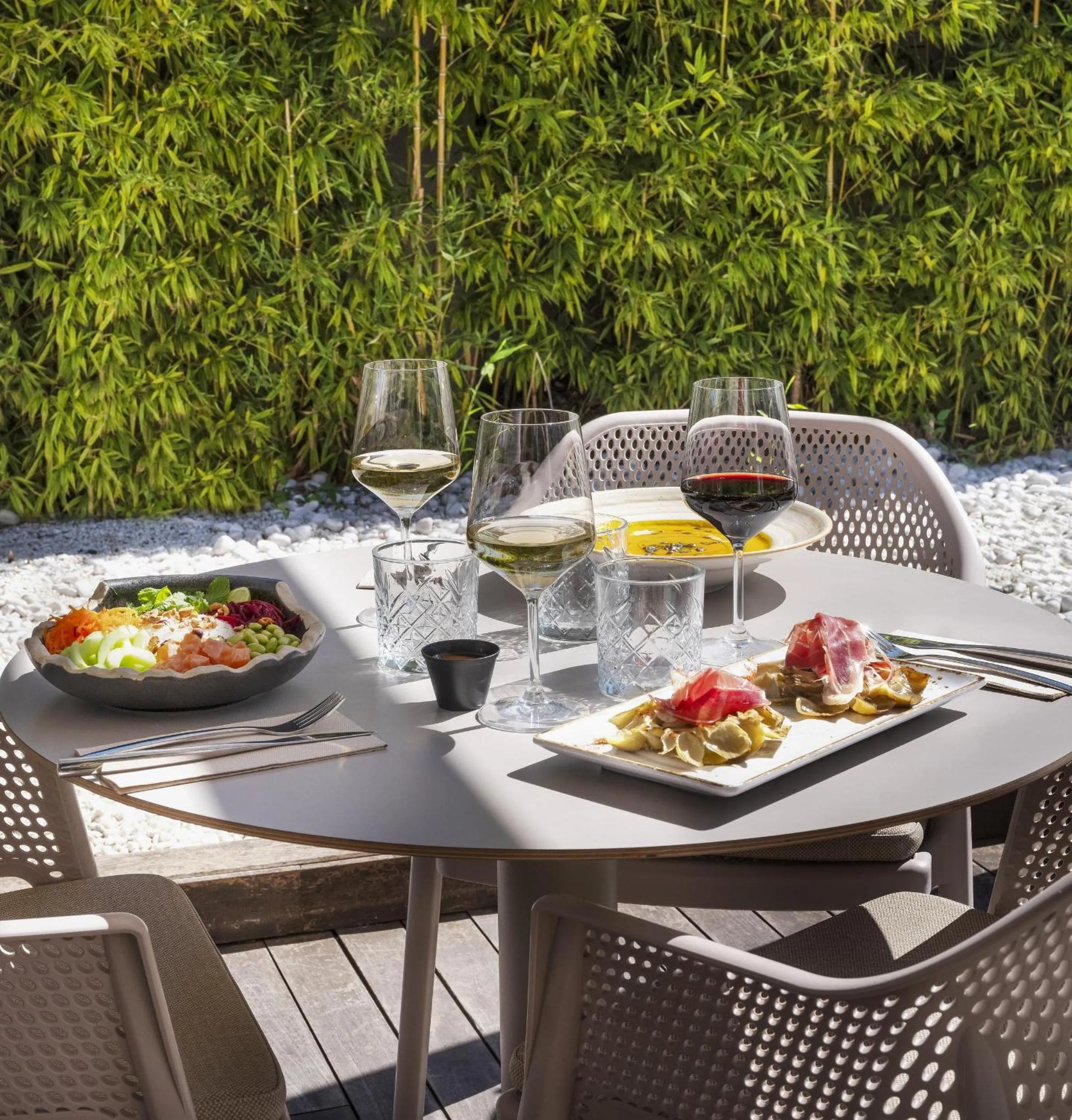 Restaurant/places to eat in INNSiDE by Meliá Barcelona Aeropuerto