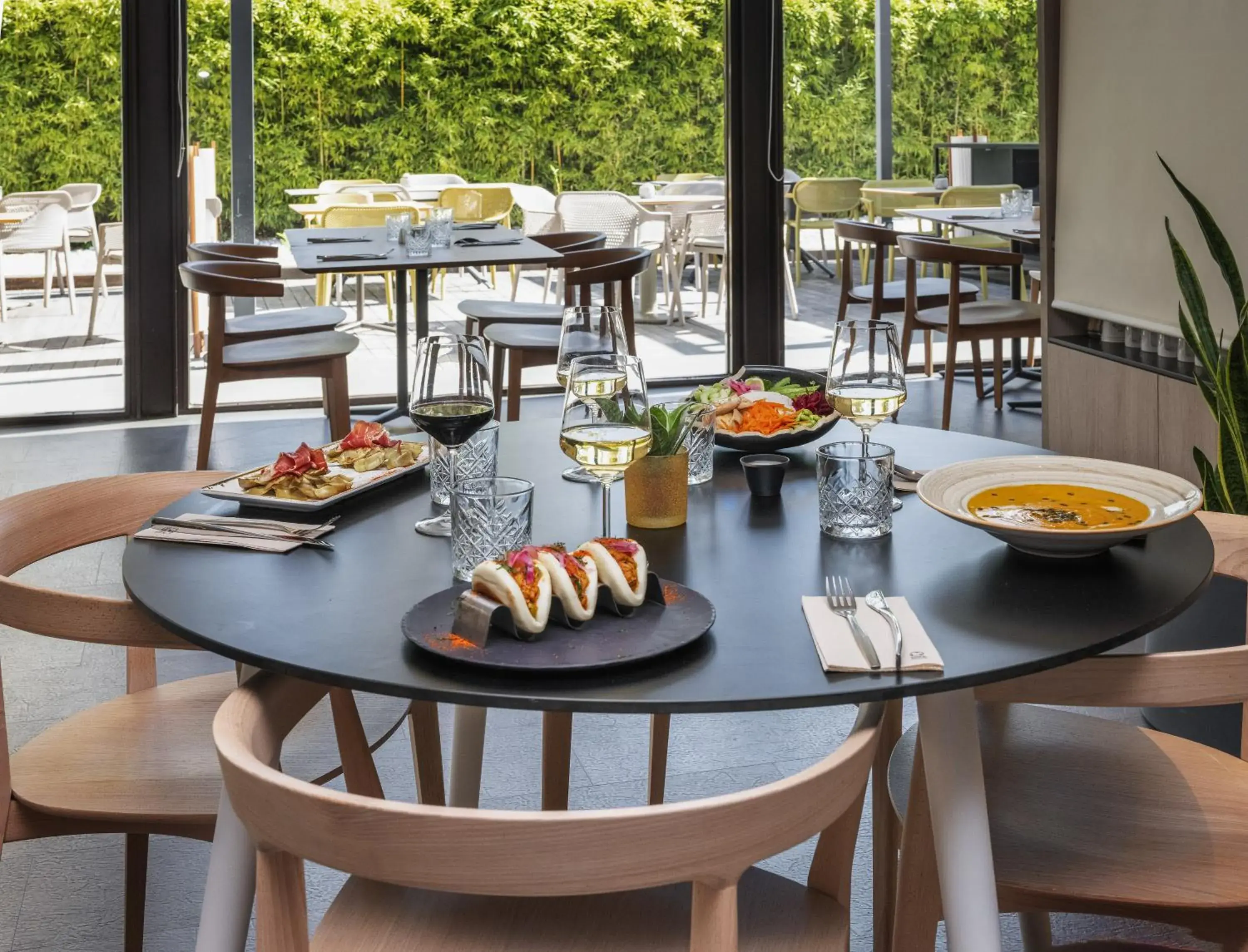 Restaurant/places to eat in INNSiDE by Meliá Barcelona Aeropuerto Restaurant/places to eat in INNSiDE by Meliá Barcelona Aeropuerto