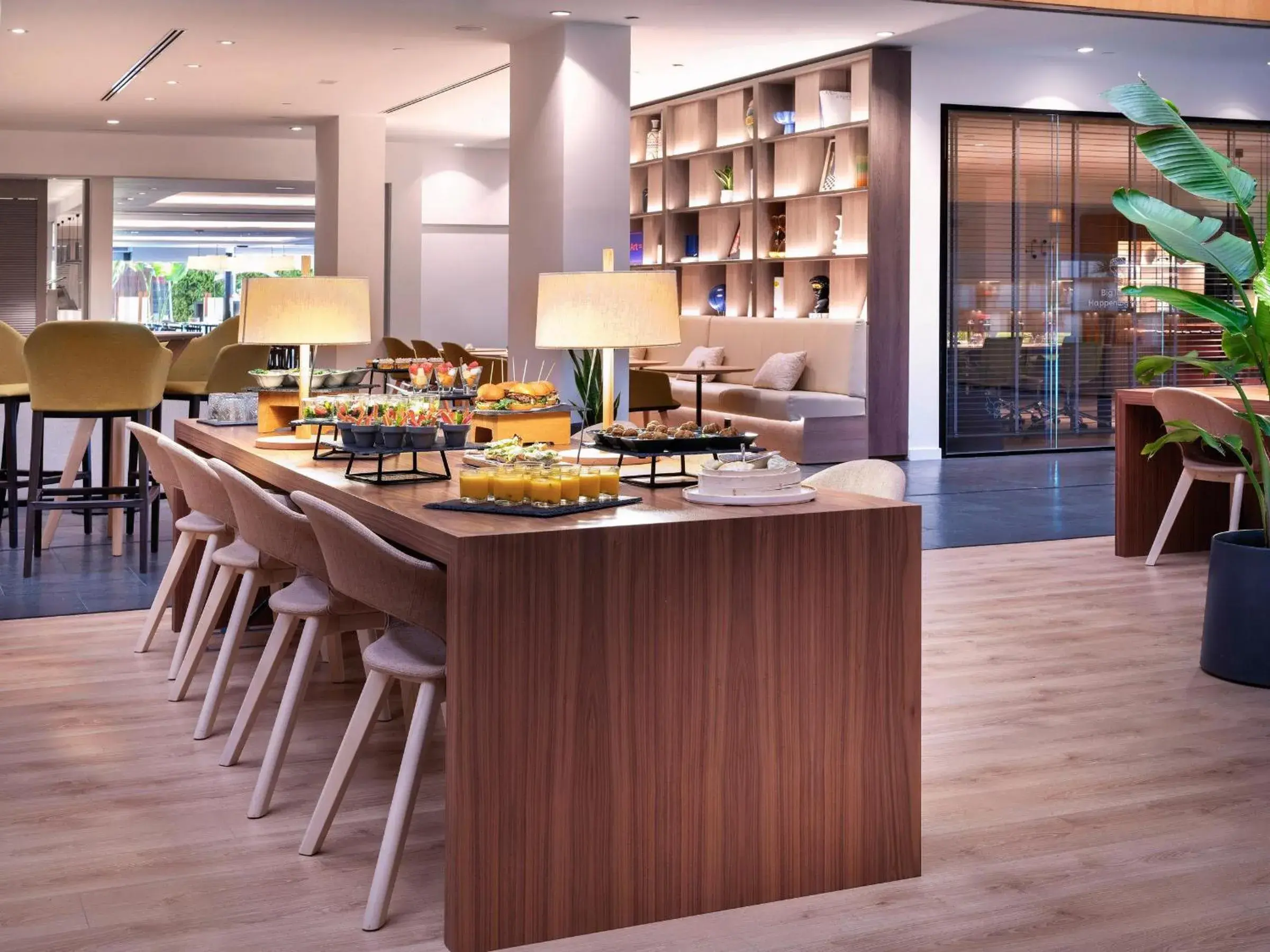 Restaurant/places to eat in INNSiDE by Meliá Barcelona Aeropuerto Restaurant/places to eat in INNSiDE by Meliá Barcelona Aeropuerto