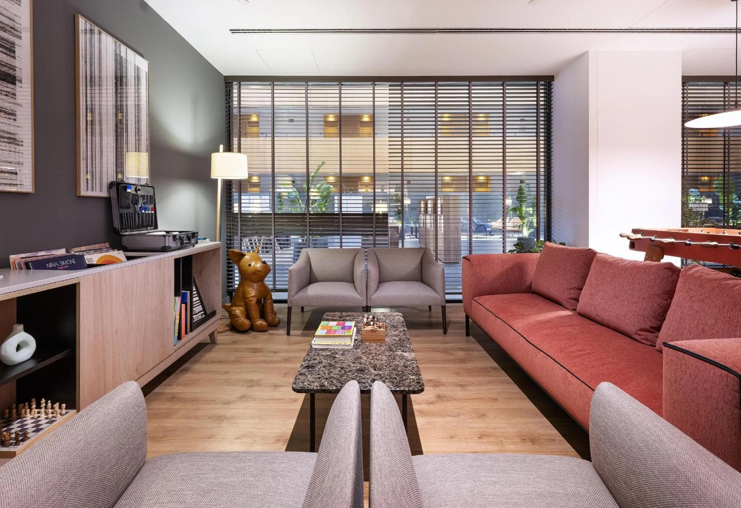 TV and multimedia in INNSiDE by Meliá Barcelona Aeropuerto