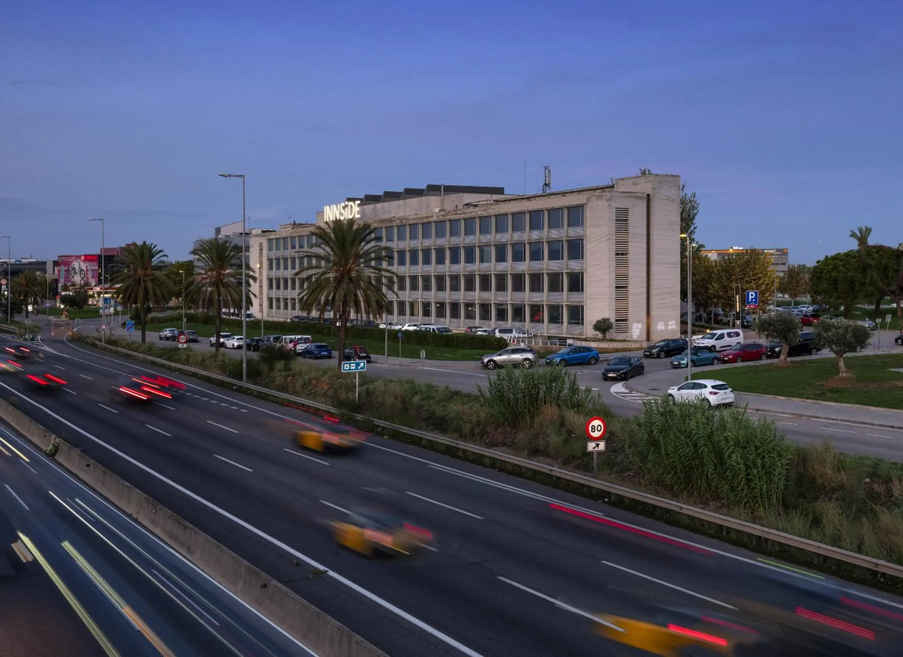 Property building in INNSiDE by Meliá Barcelona Aeropuerto Property building in INNSiDE by Meliá Barcelona Aeropuerto