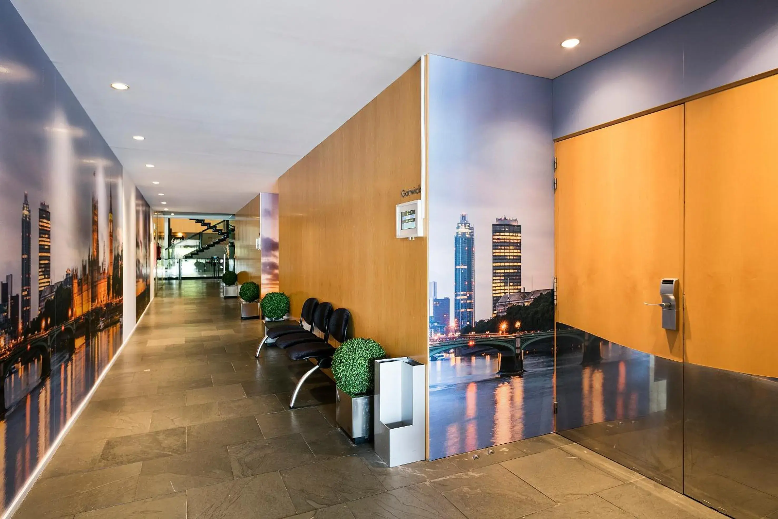 Property building in INNSiDE by Meliá Barcelona Aeropuerto Property building in INNSiDE by Meliá Barcelona Aeropuerto