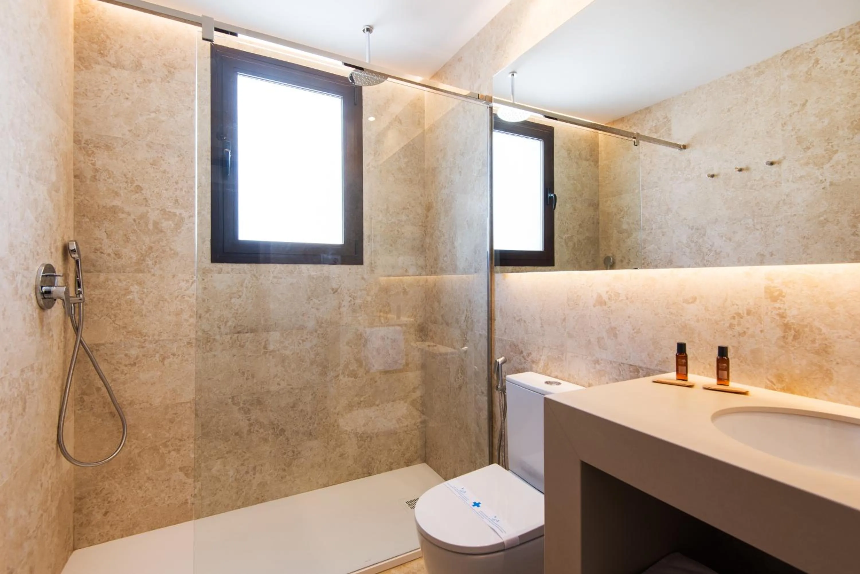 Shower in Hotel Tarik