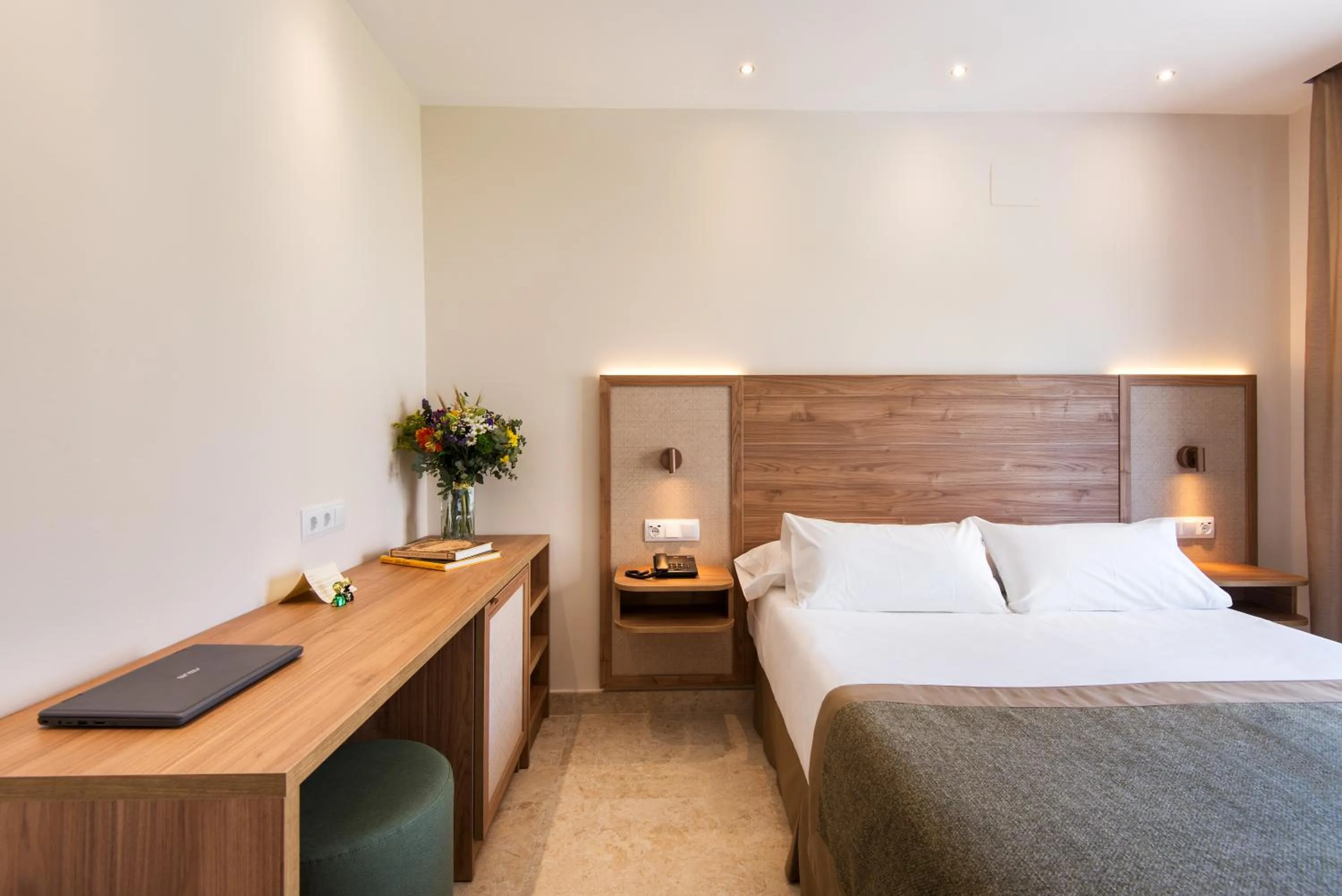 Photo of the whole room, Bed in Hotel Tarik