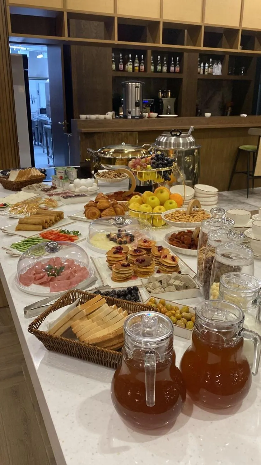 Restaurant/places to eat in NEOS HOTEL