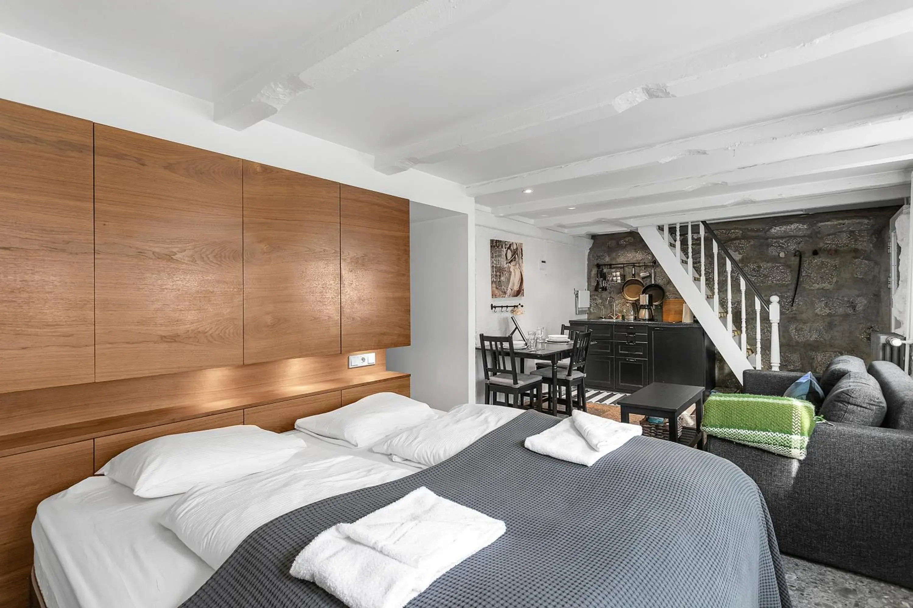 Studio – No Onsite Parking in Baron Downtown Apartments by Heimaleiga Studio – No Onsite Parking in Baron Downtown Apartments by Heimaleiga
