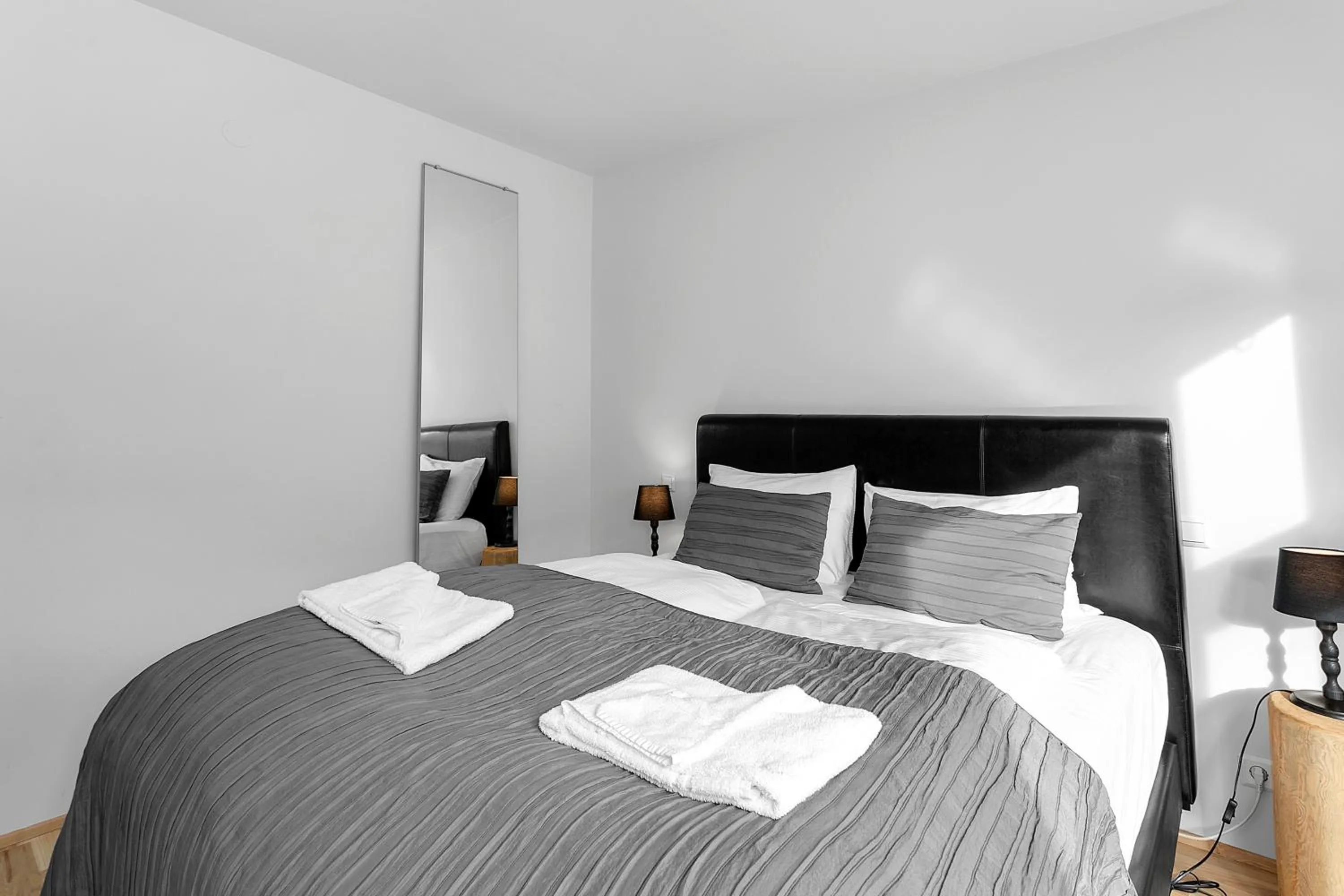 Bed in Baron Downtown Apartments by Heimaleiga