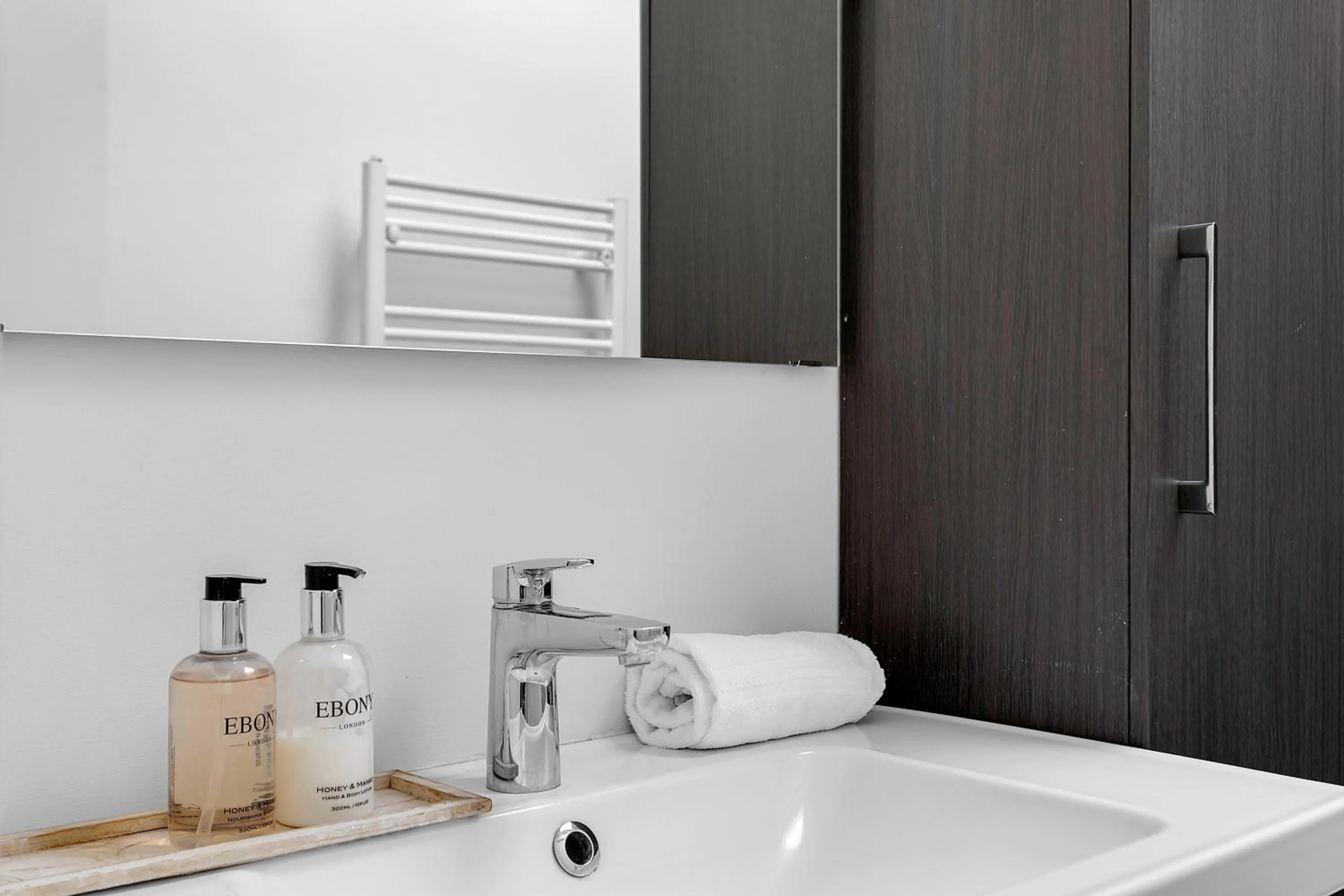 Bathroom in Baron Downtown Apartments by Heimaleiga