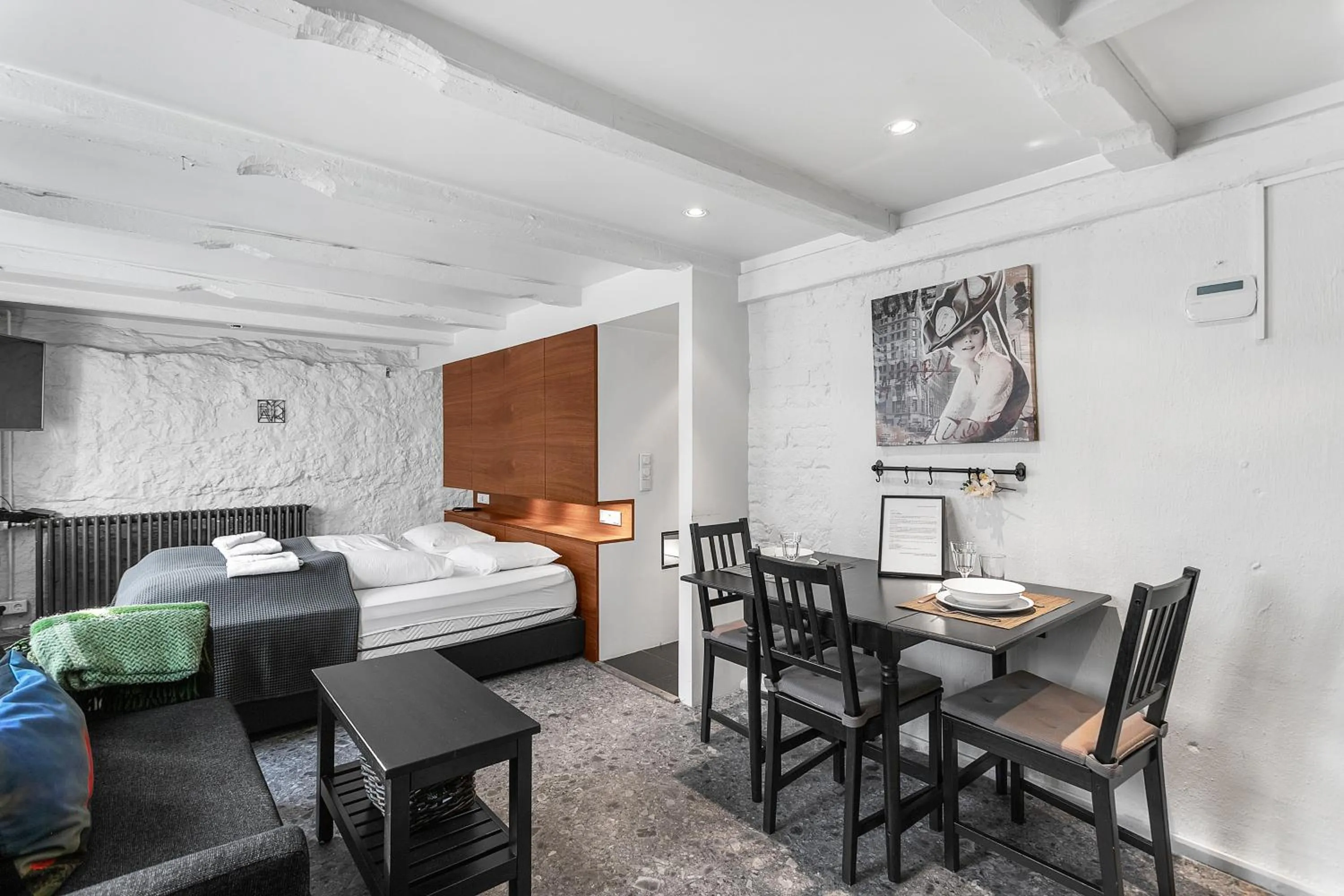 Bed in Baron Downtown Apartments by Heimaleiga