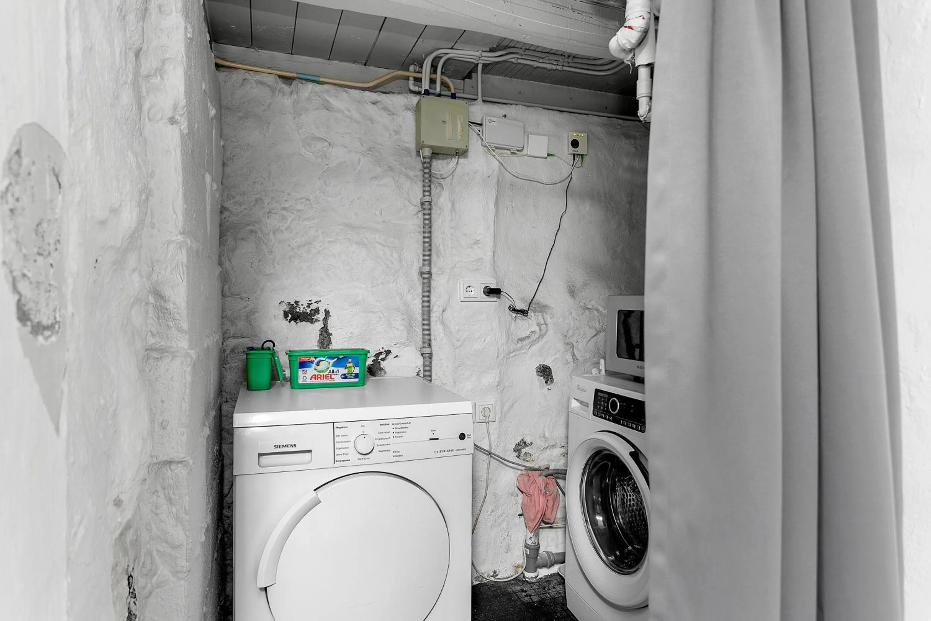 laundry in Baron Downtown Apartments by Heimaleiga