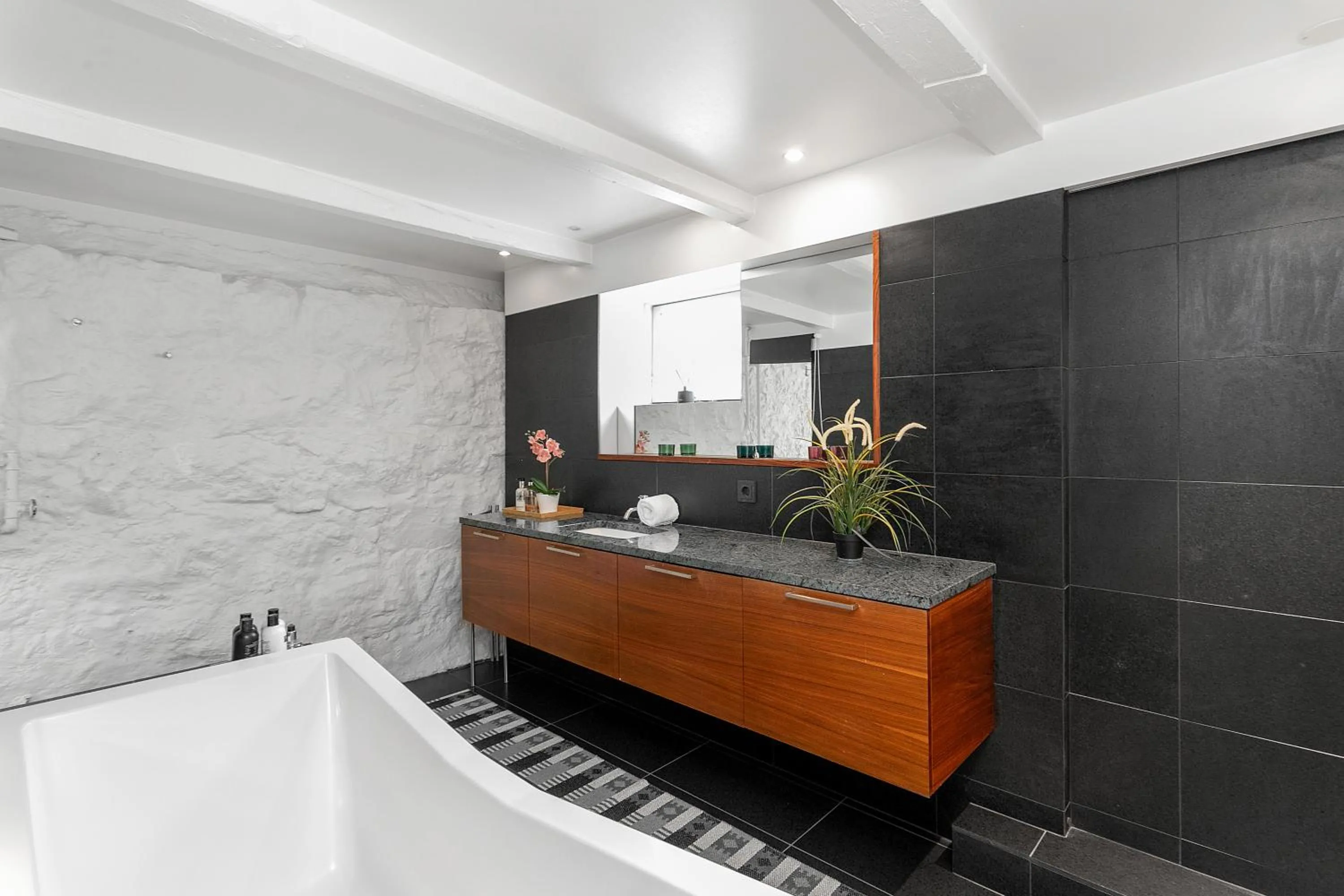 Bathroom in Baron Downtown Apartments by Heimaleiga