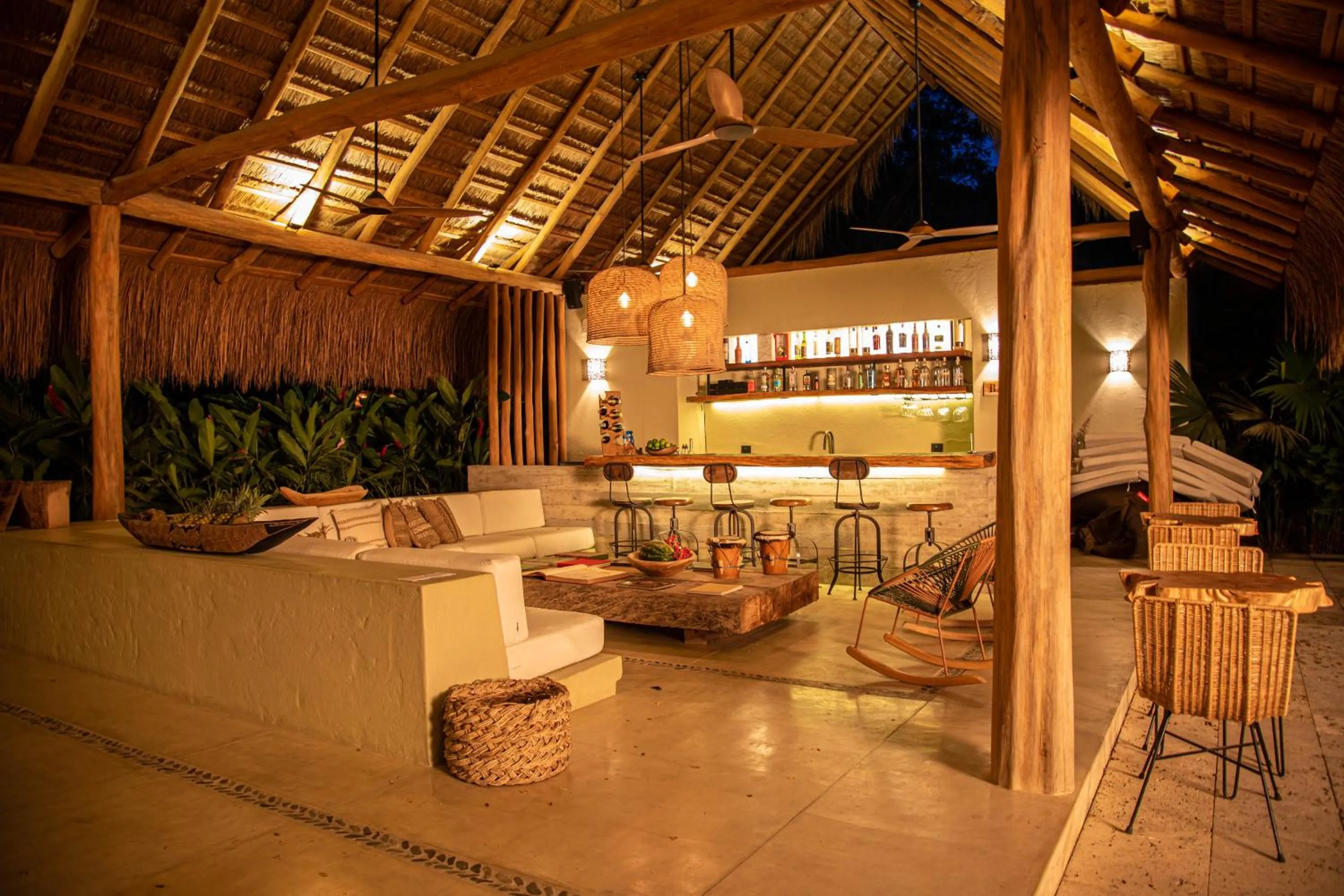 Night in Nativa Refugio Escondido