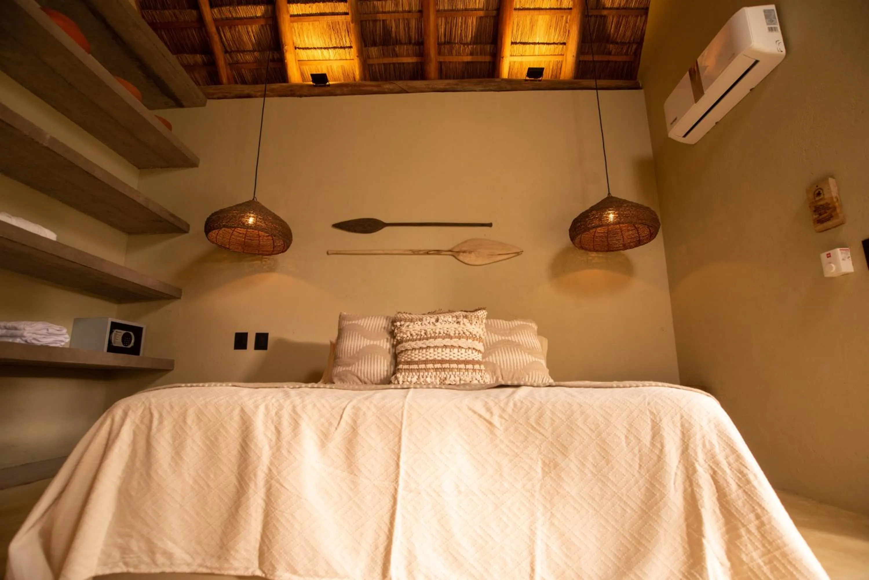 Photo of the whole room, Bed in Nativa Refugio Escondido