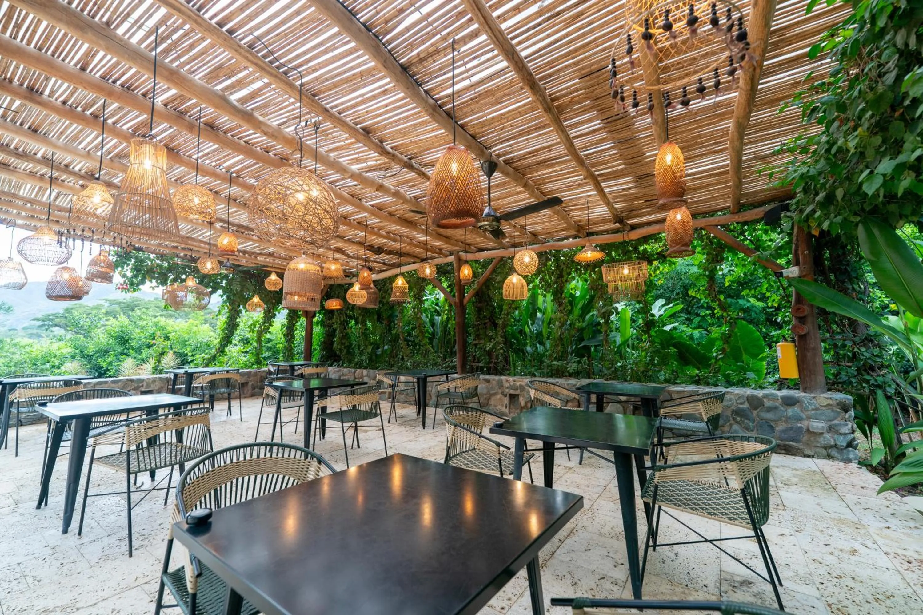 Restaurant/places to eat in Nativa Refugio Escondido