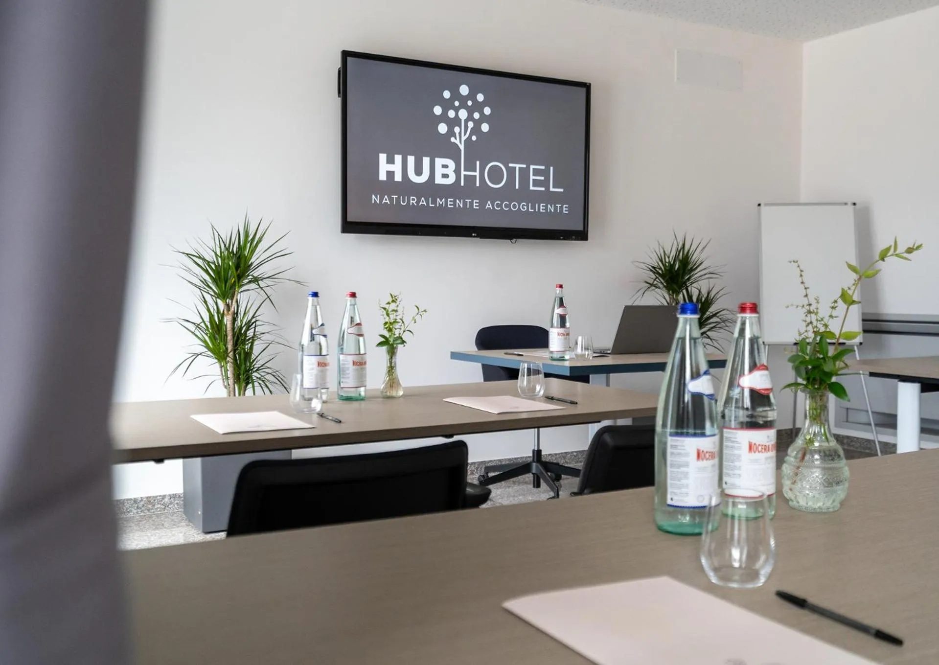 Business facilities in Hub Hotel