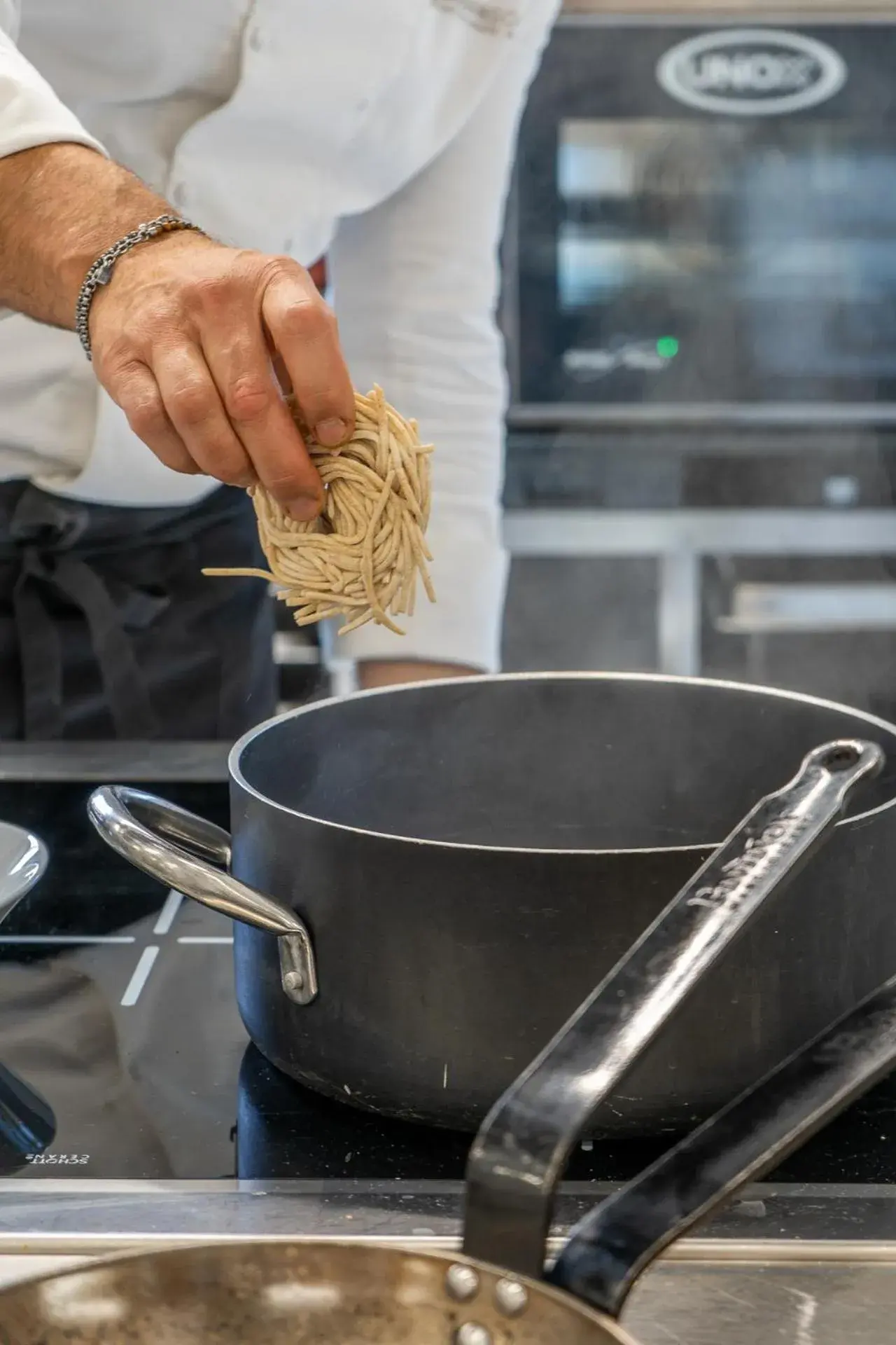 Restaurant/places to eat in Hub Hotel Restaurant/places to eat in Hub Hotel